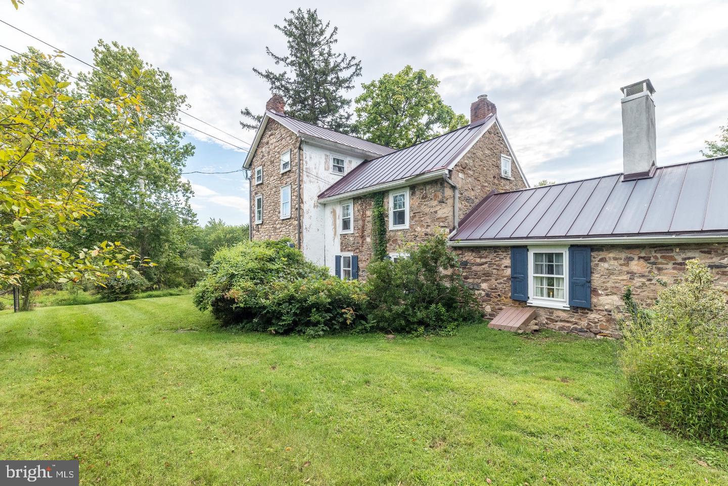 345 Park Ave, Chalfont, PA 18914 photo