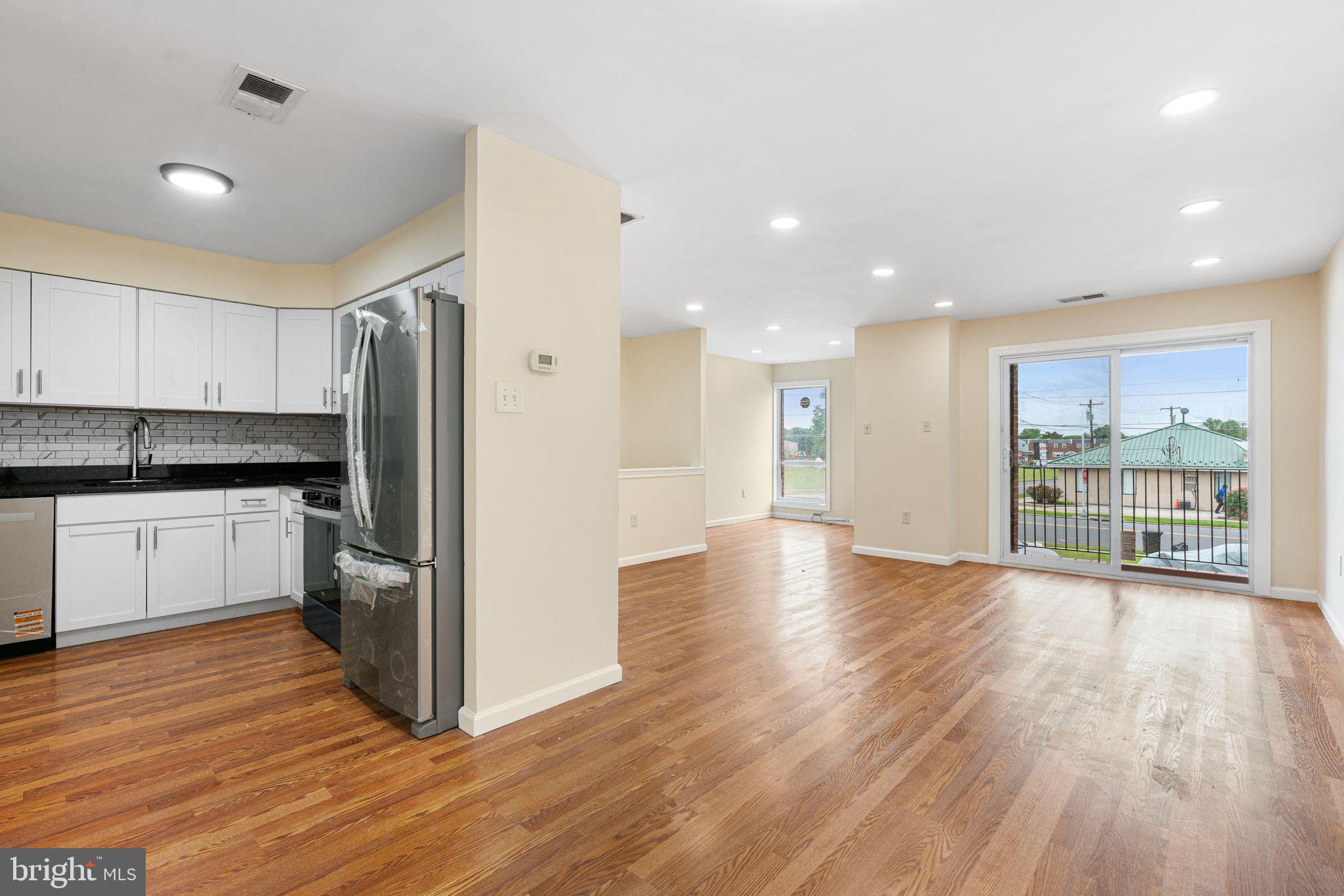 3281 Red Lion Rd, Philadelphia, PA 19114