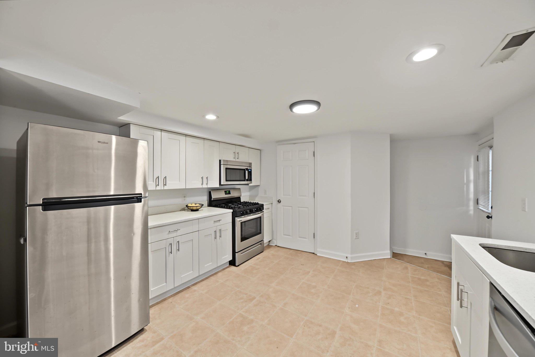 406 Venable Ave, Baltimore, MD 21218 photo