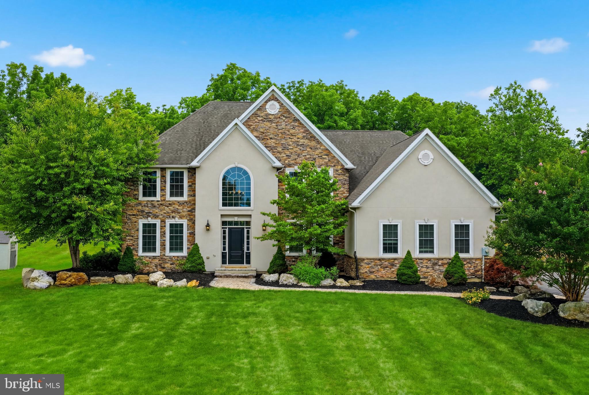 55 Island Ct, Easton, PA 18042 photo