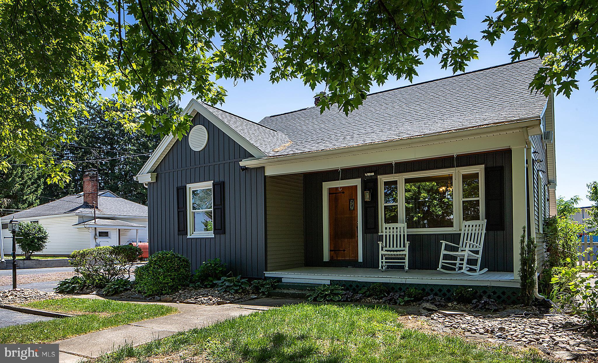 171 Hanover St, Hummelstown, PA 17036