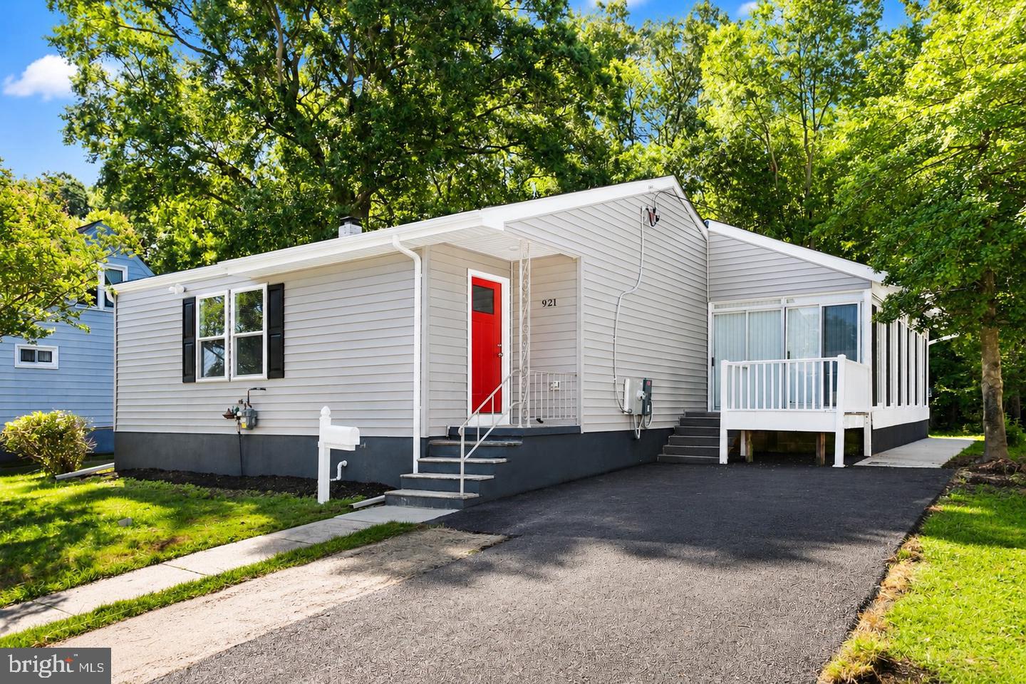 921 Homberg Ave, Essex, MD 21221 photo