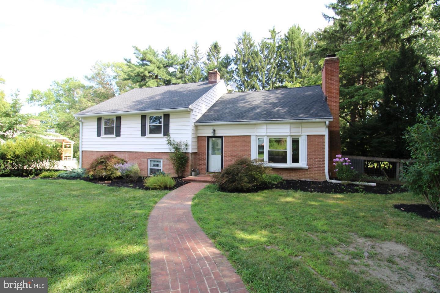1133 Colonial Rd, Lancaster, PA 17603 photo