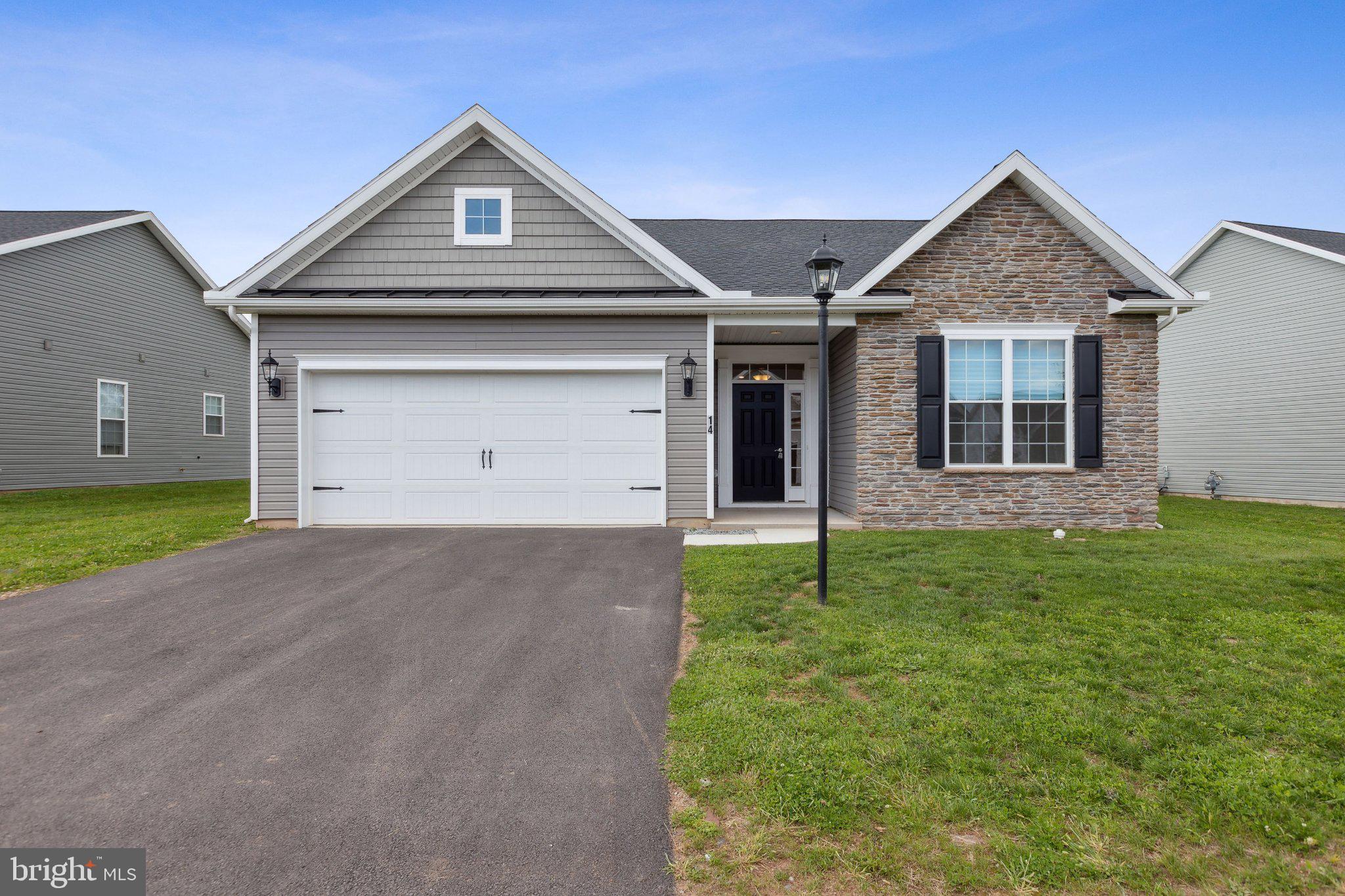 2685 Victorian Dr, Dover, PA 17315