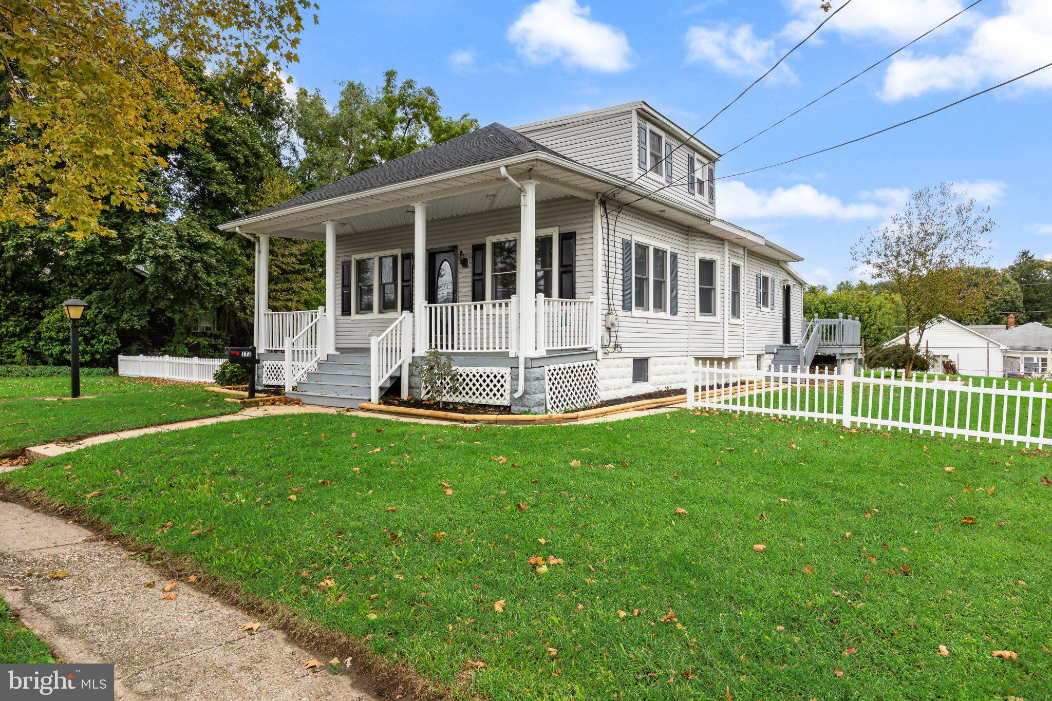 172 Delaware Ave, Florence, NJ 08518