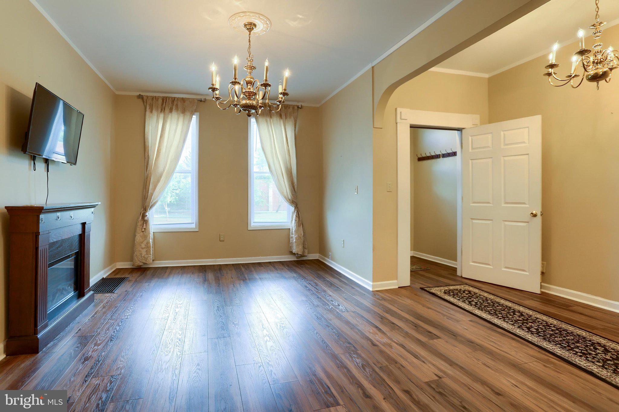 556 Race St, Harrisburg, PA 17104 photo