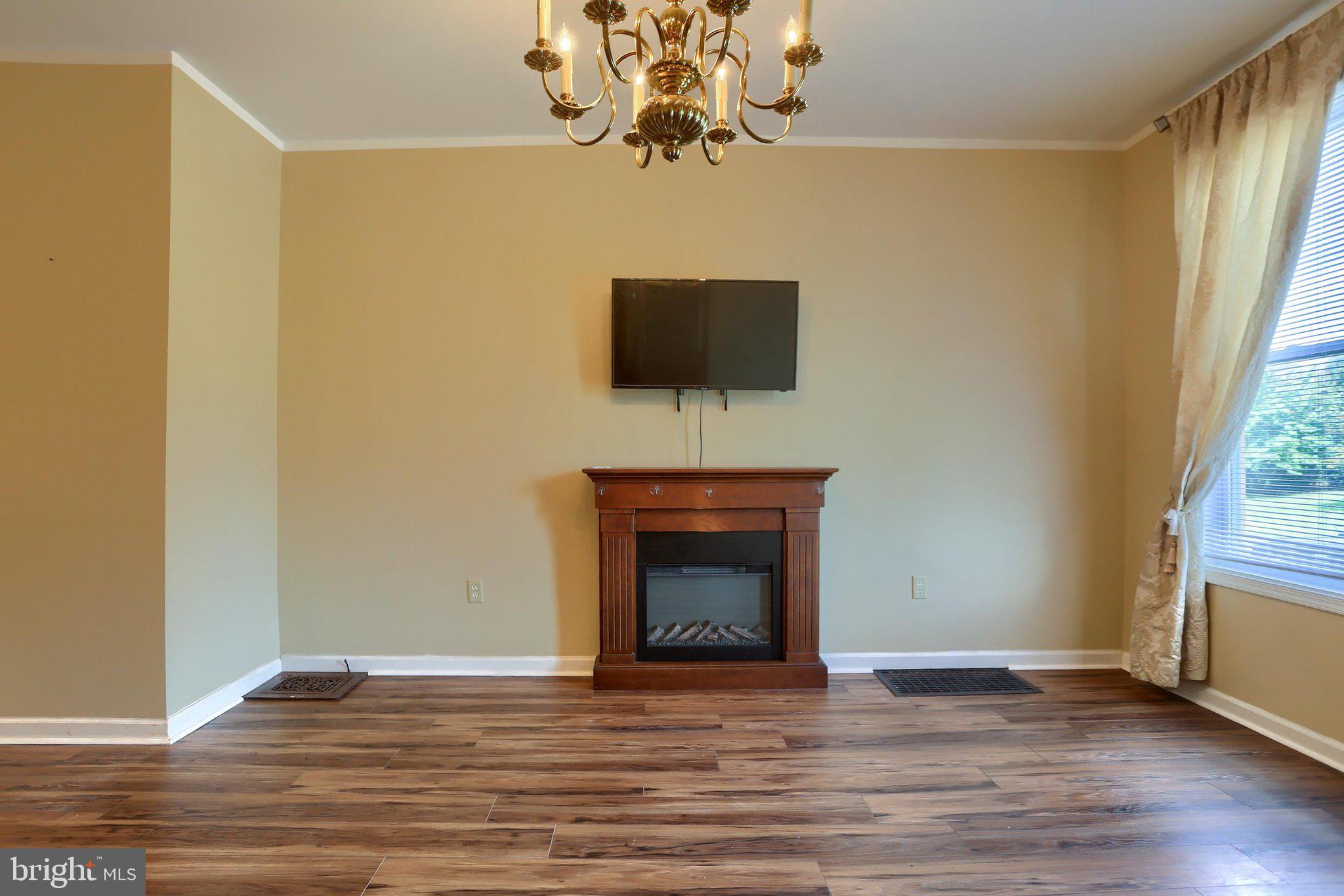 556 Race St, Harrisburg, PA 17104 photo