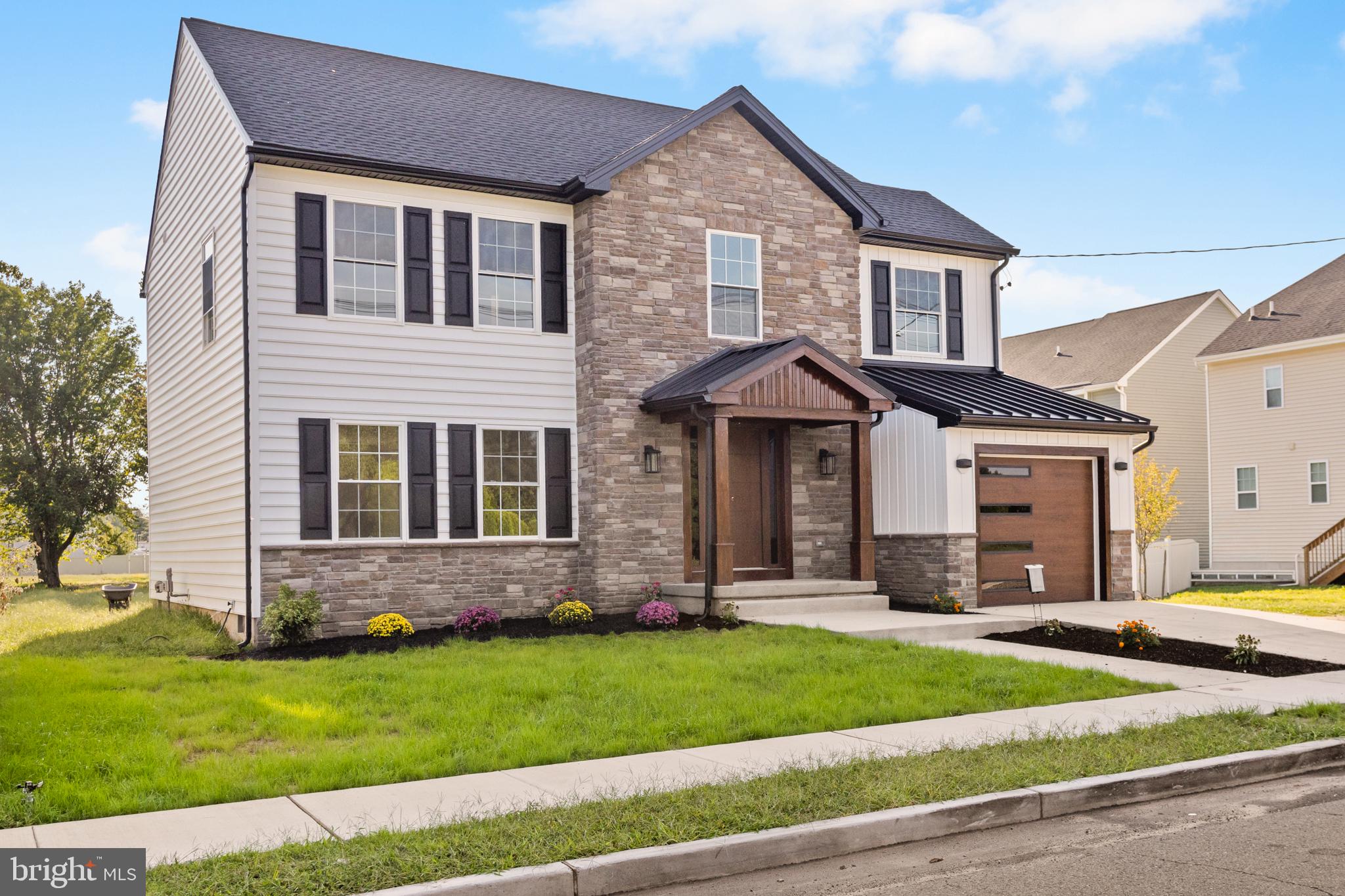 419 Ward Ave, Hampton, NJ 08619 photo