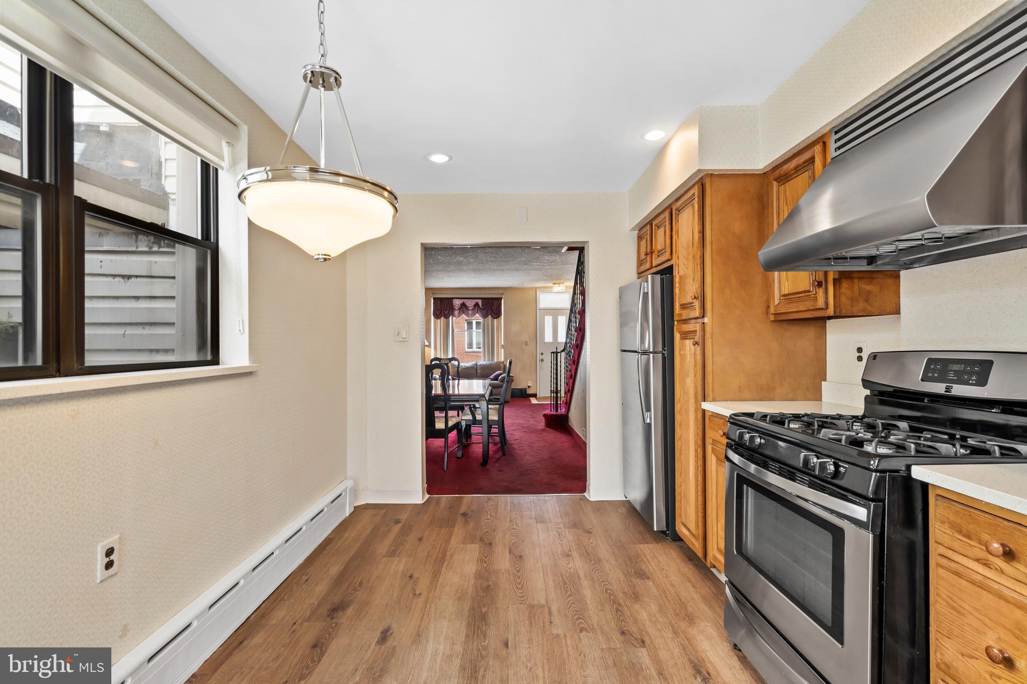 2440 S Hutchinson St, Philadelphia, PA 19148 photo