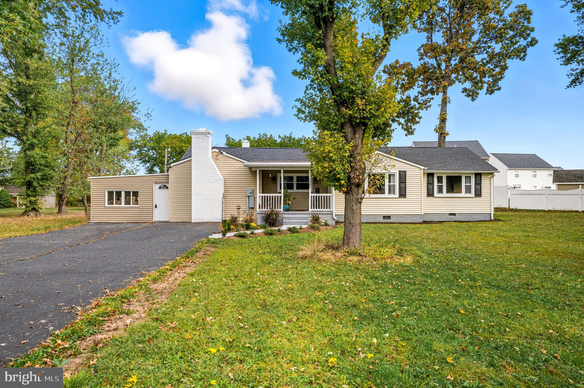 1565 Philadelphia Ave, Gilbertsville, PA 19525