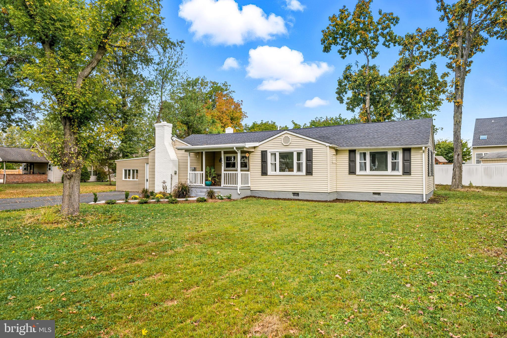 1565 E Philadelphia Ave, Gilbertsville, PA 19525 photo