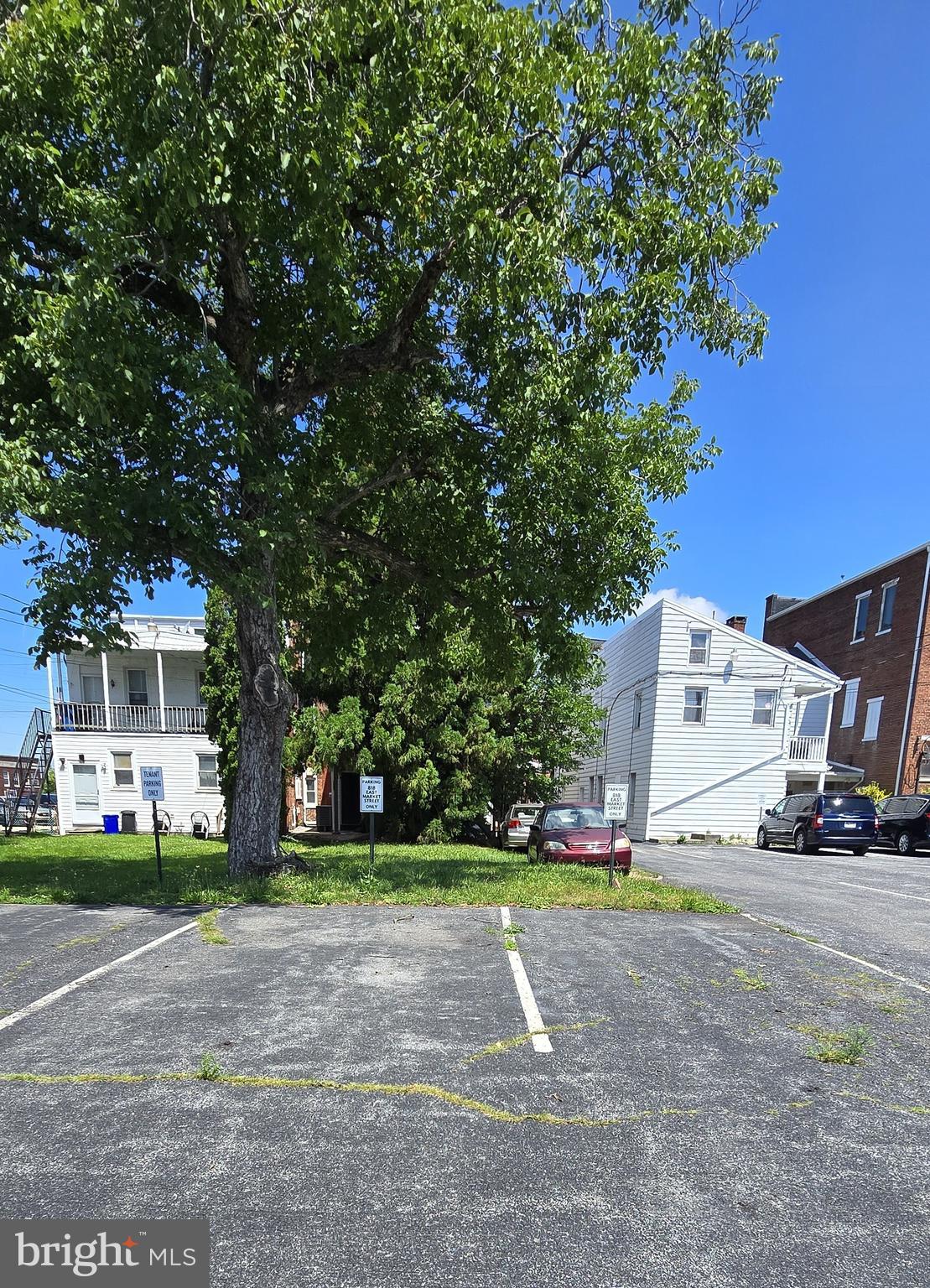 818 E Market St, York, PA 17403 photo