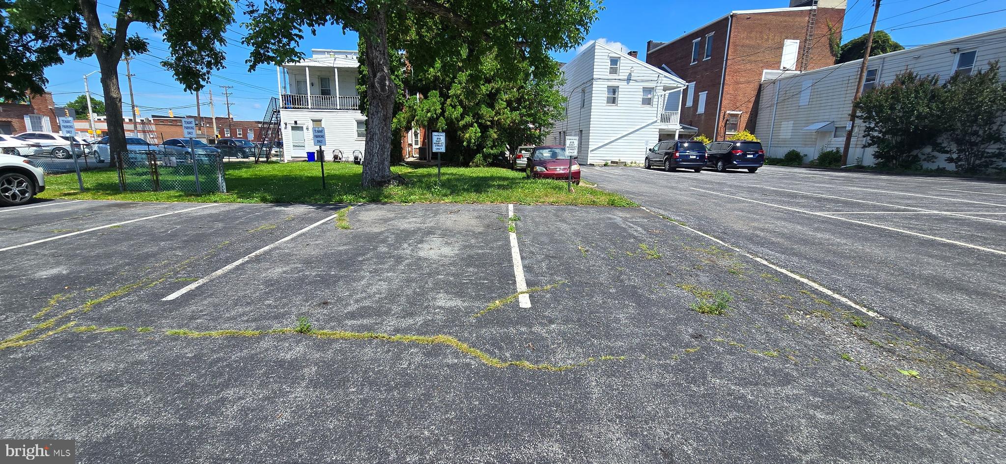 818 E Market St, York, PA 17403 photo