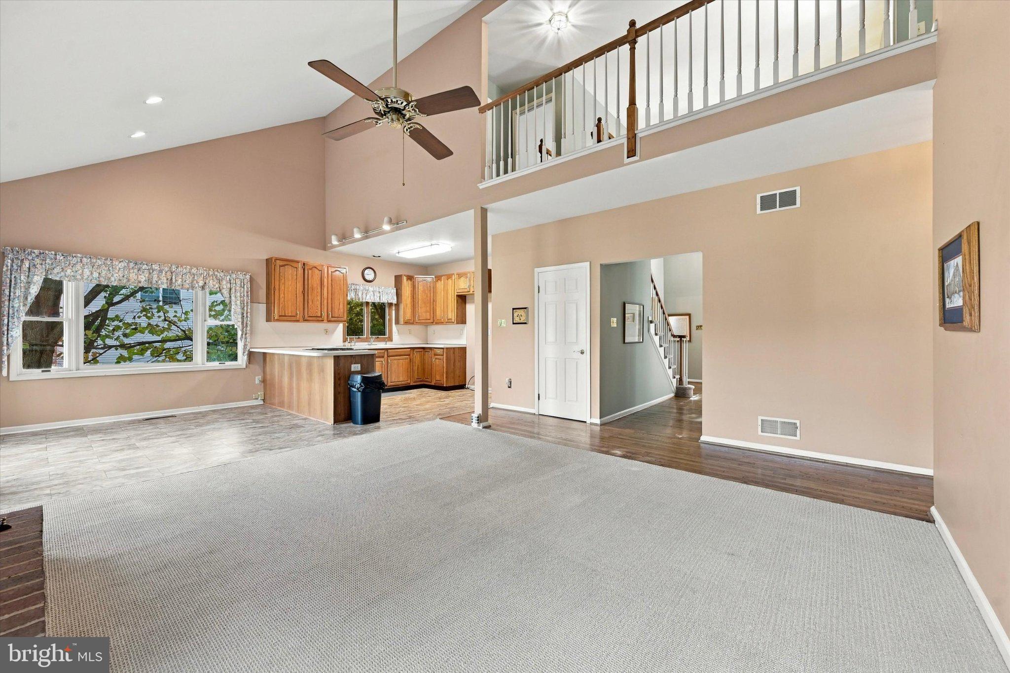 468 Creekside Dr, Downingtown, PA 19335 photo