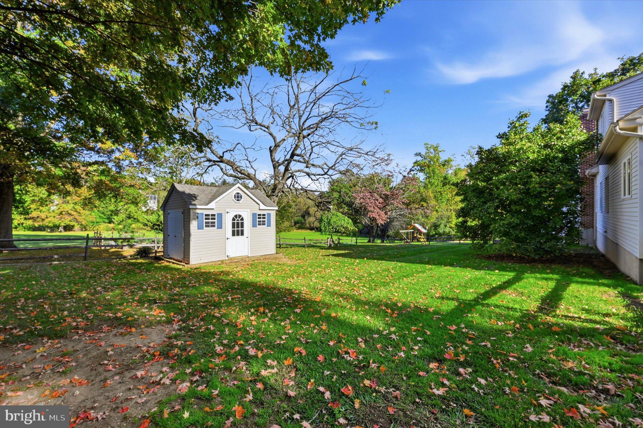 468 Creekside Dr, Downingtown, PA 19335 photo
