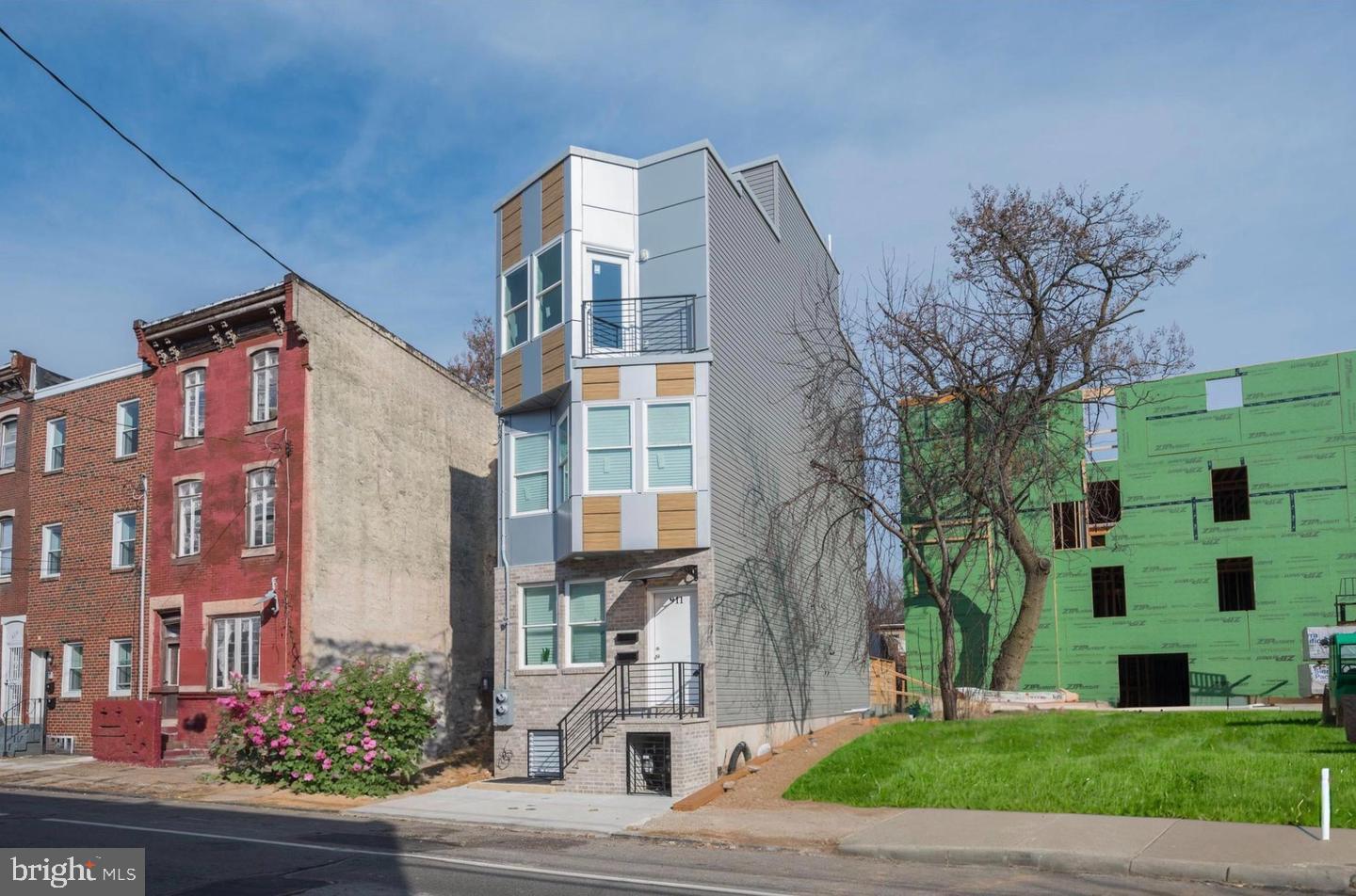 911 Dauphin St, Philadelphia, PA 19133