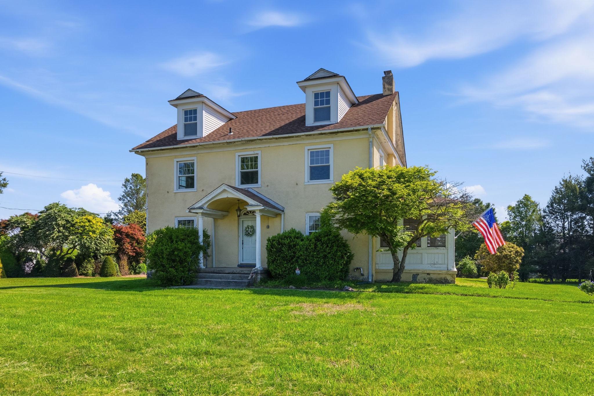 1325 S New St, West Chester, PA 19382 photo