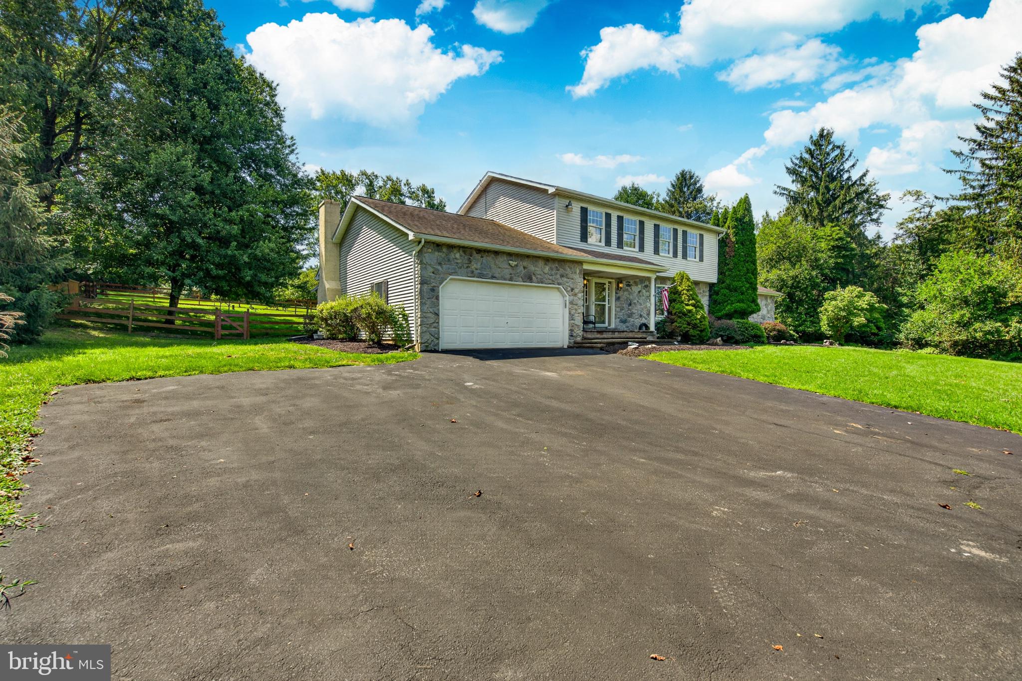1299 Lone Eagle Rd, Coatesville, PA 19320 photo