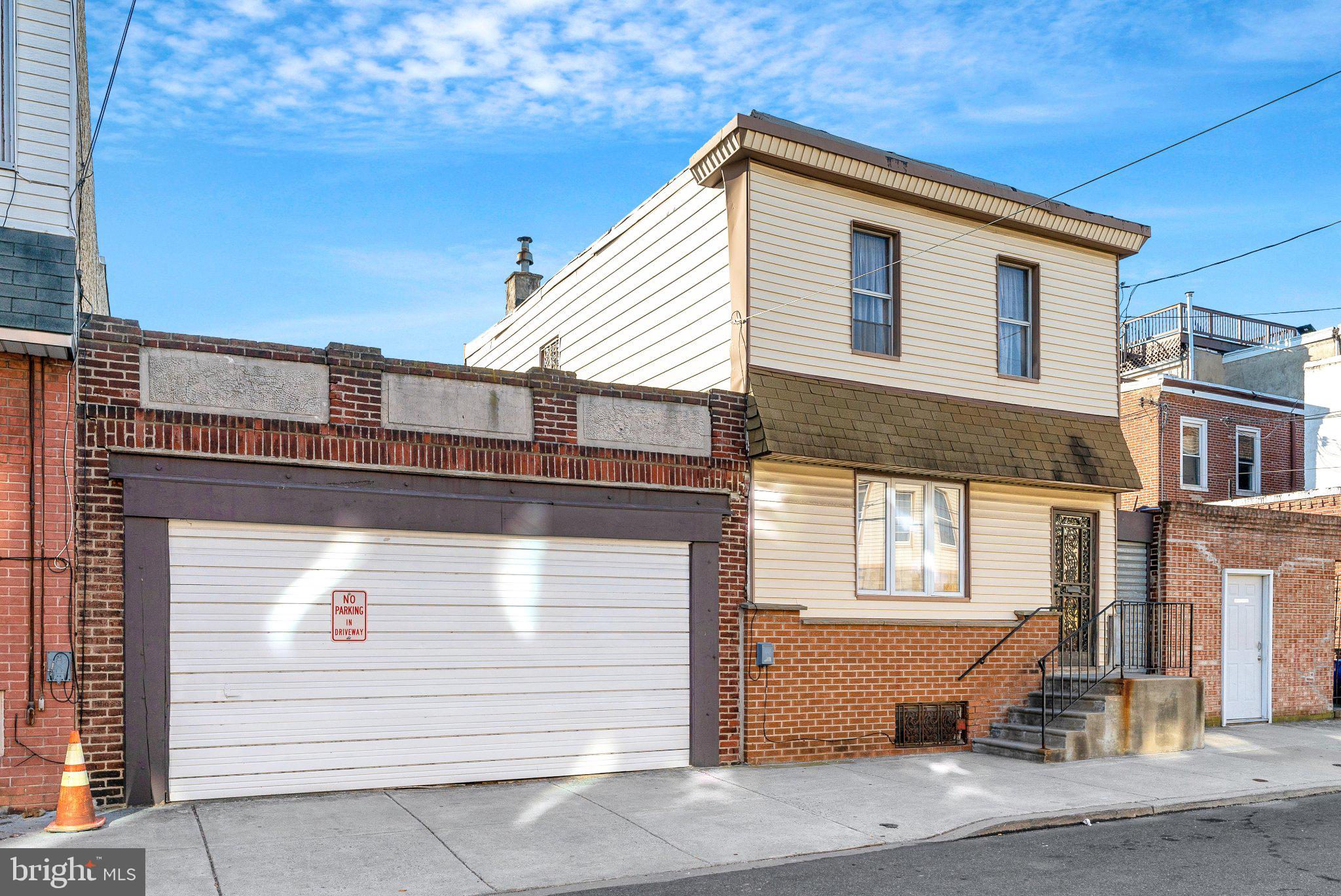 2711 13 Thompson St, Philadelphia, PA 19134