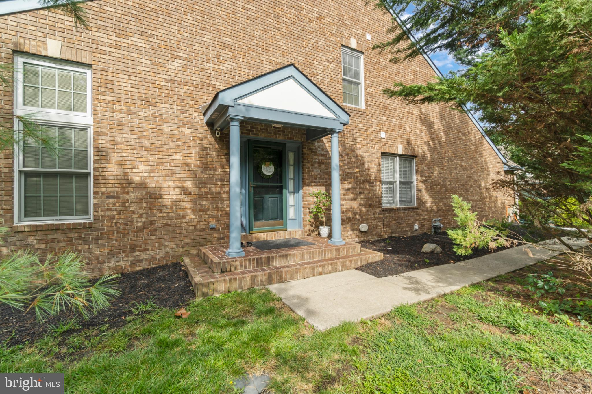 2 Corkery Ln, Medford, NJ 08055 photo