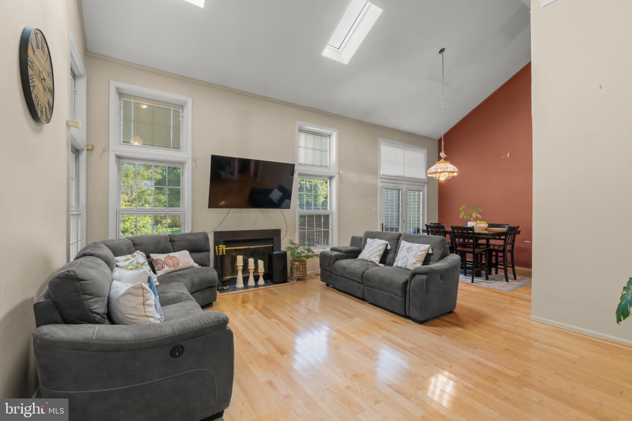 2 Corkery Ln, Medford, NJ 08055 photo