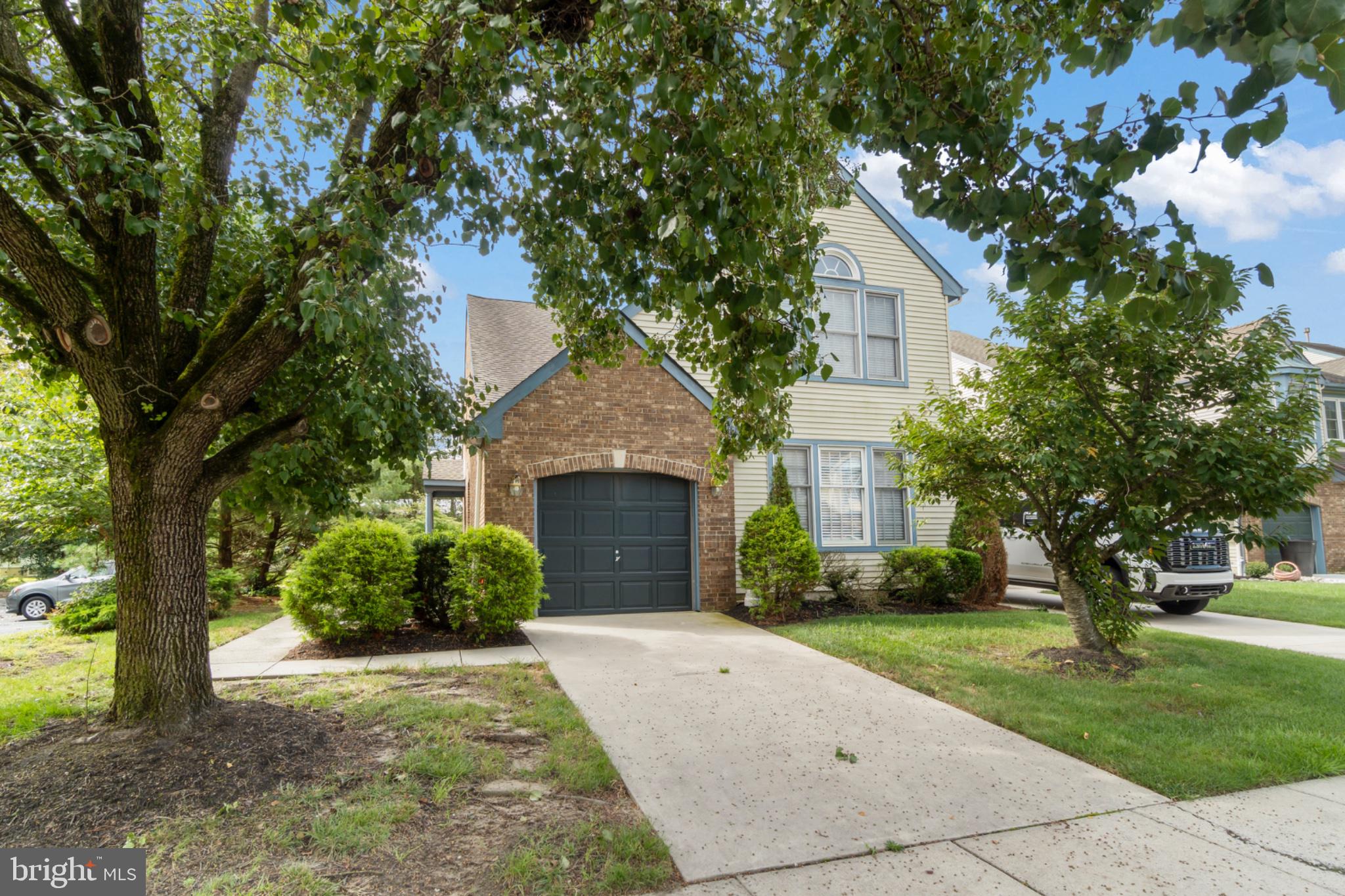 2 Corkery Ln, Medford, NJ 08055 photo
