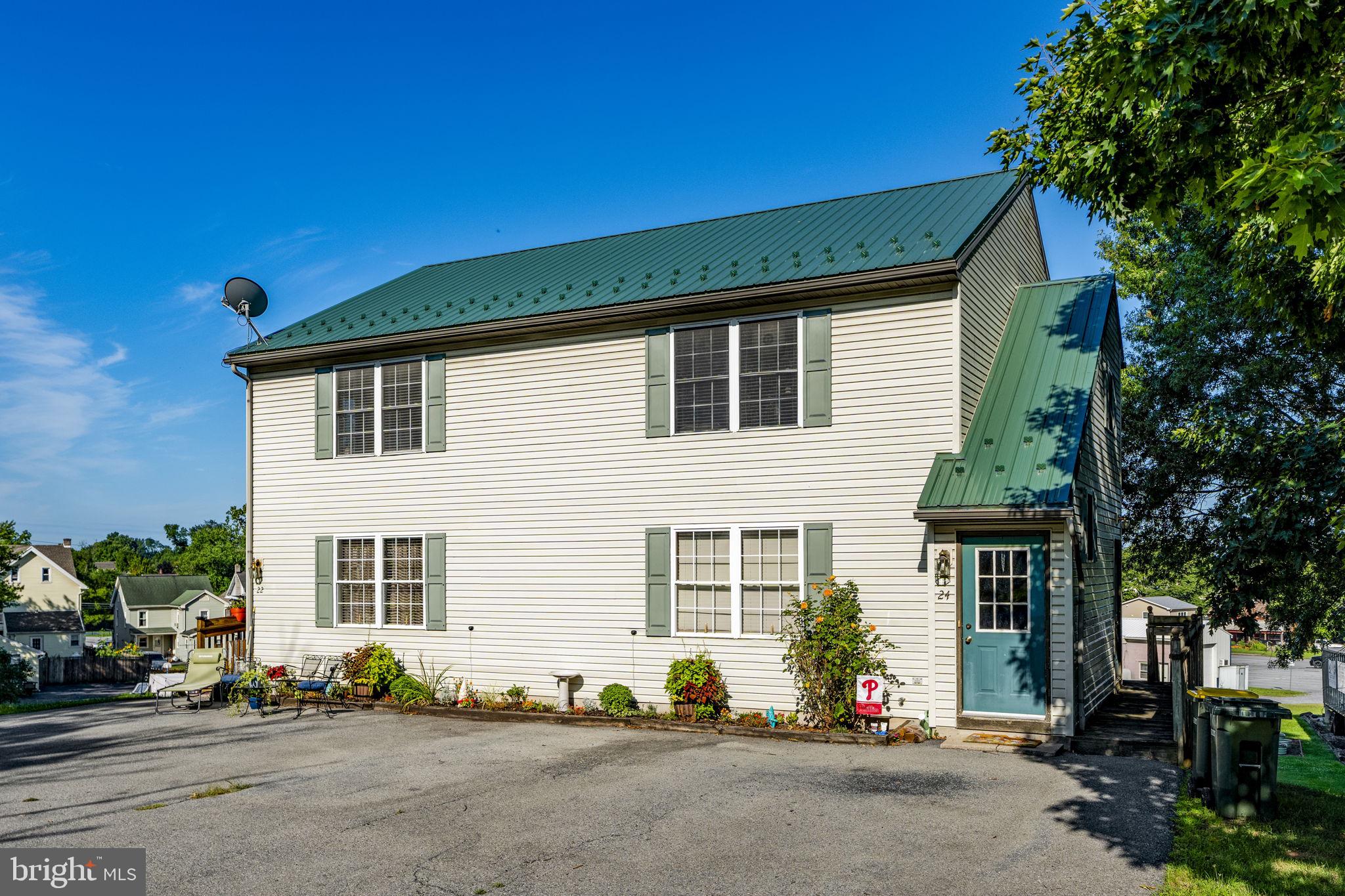 22 Park St, Stevens, PA 17578 photo