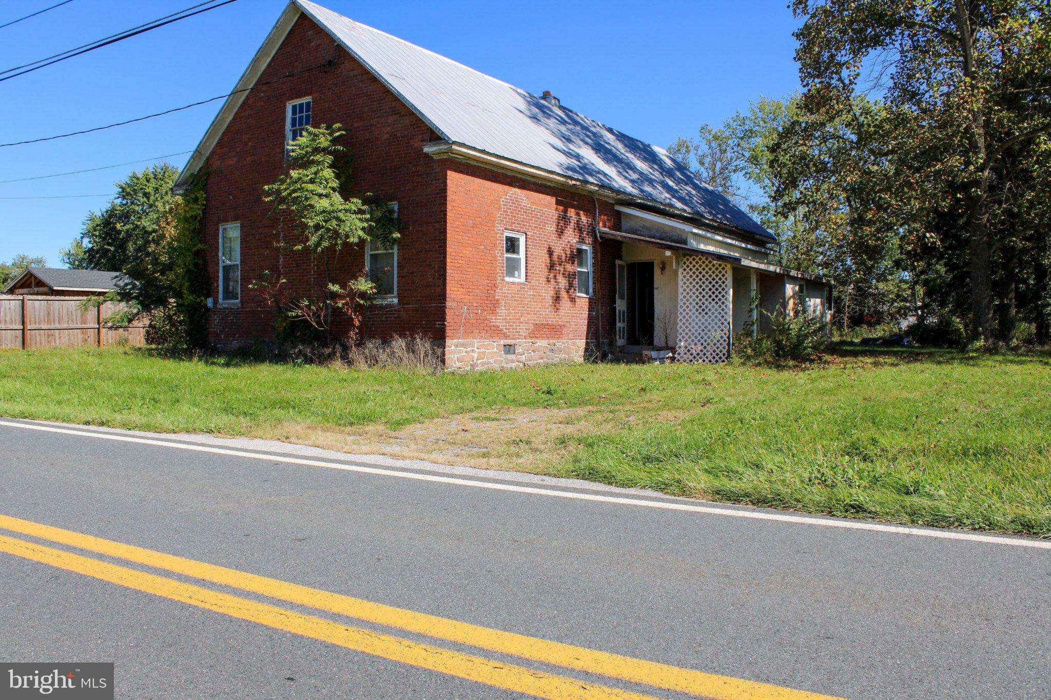 5007 Harney Rd, Taneytown, MD 21787