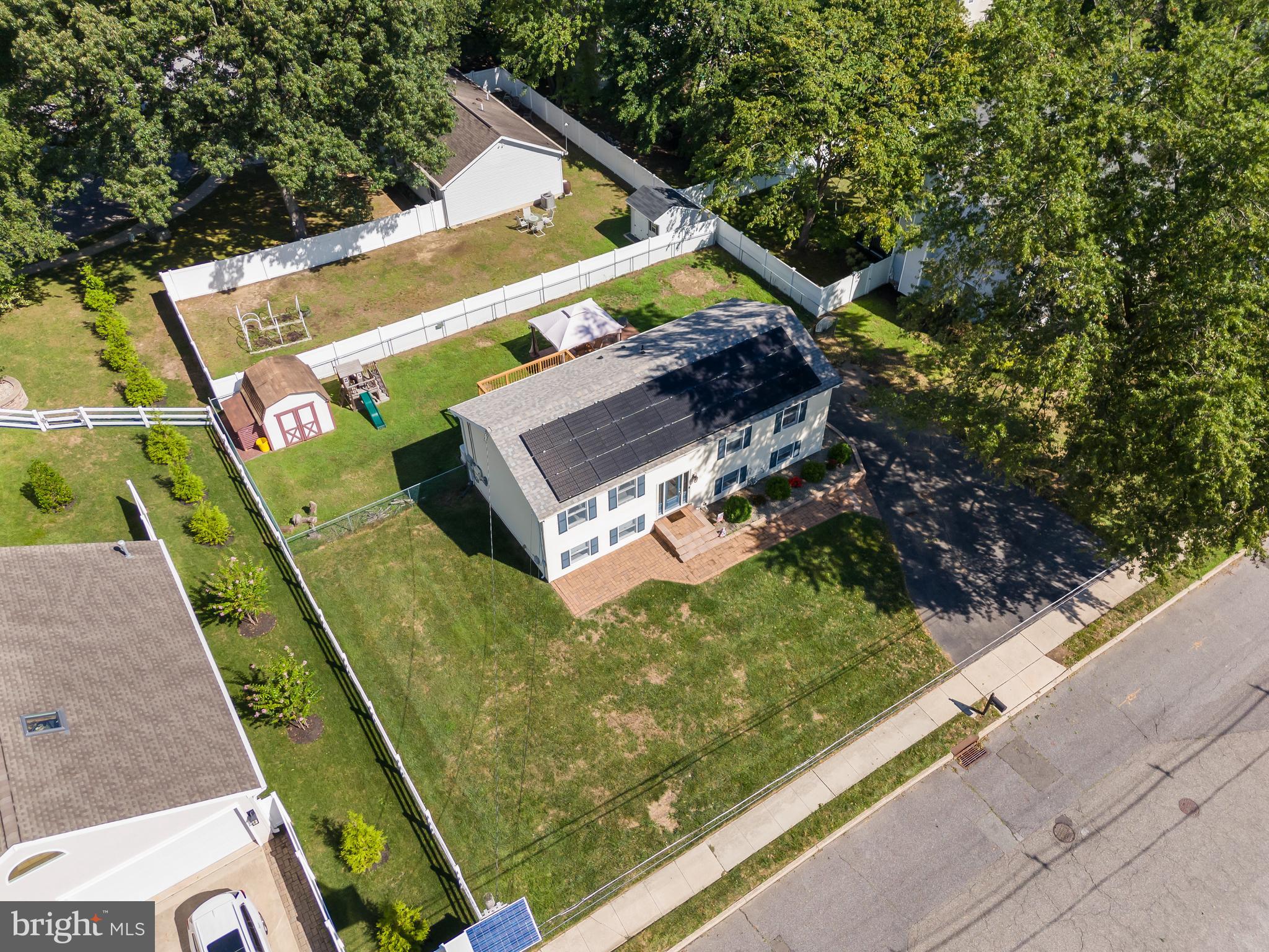 721 Hamilton Ave, Roebling, NJ 08554 photo