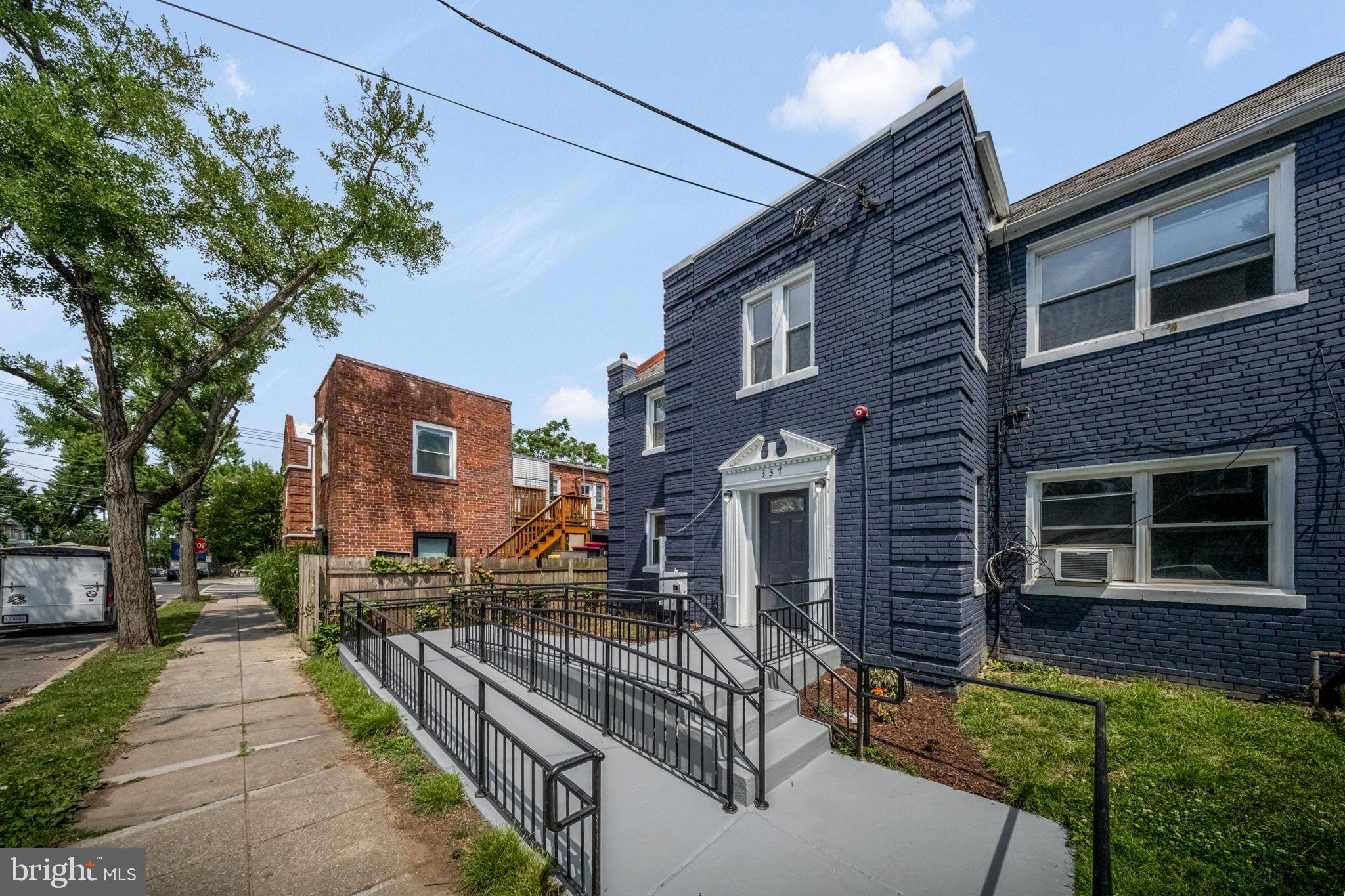 337 Delafield Pl, Washington, DC 20011 photo
