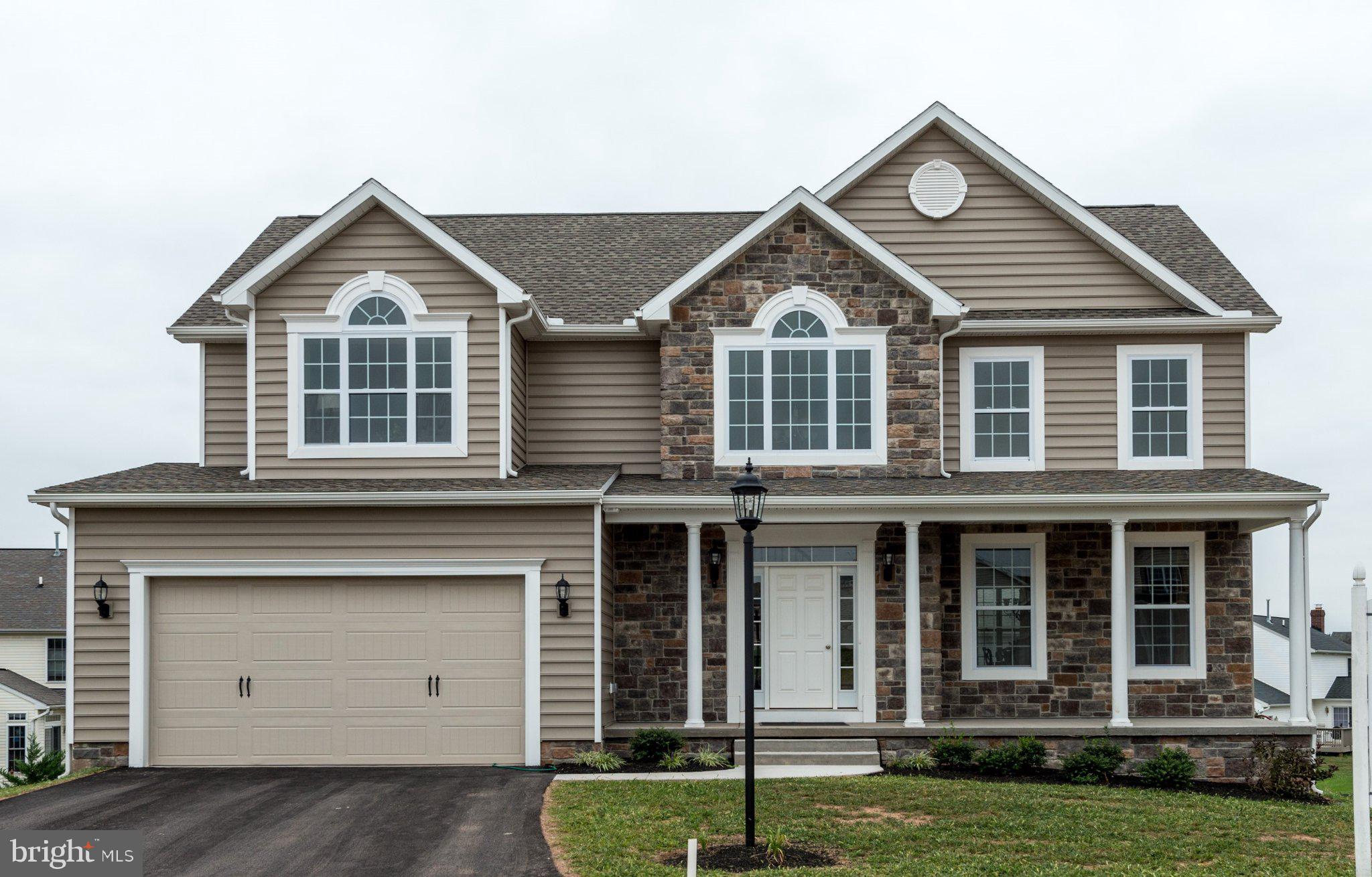 53 Bright Ln, Hanover, PA 17331