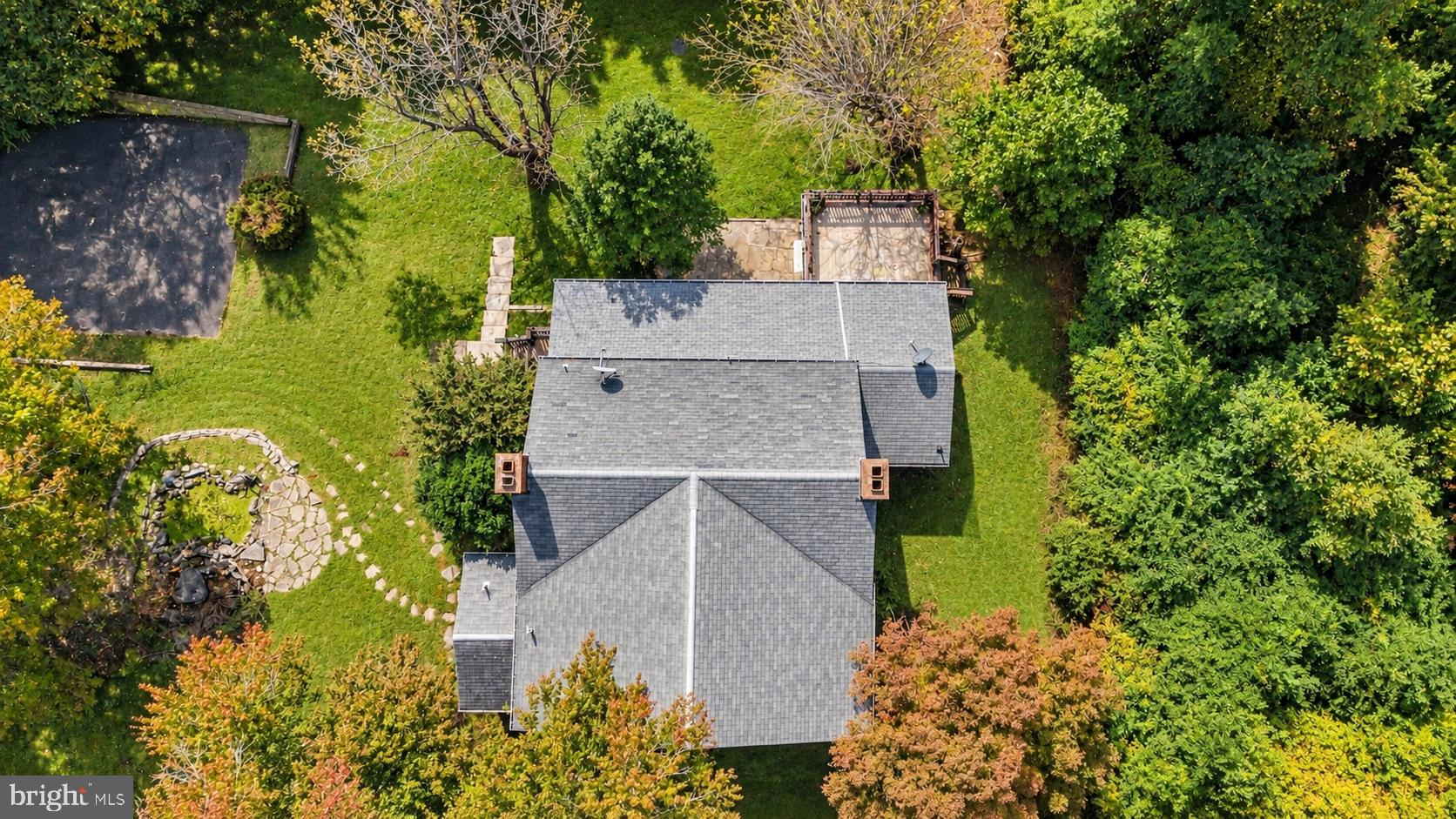 1295 Colvin Forest Dr, Vienna, VA 22182