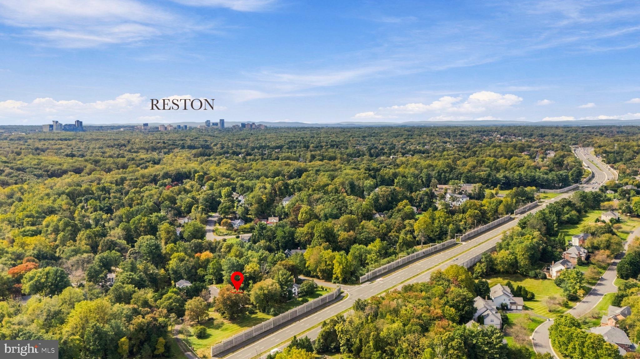 1295 Colvin Forest Dr, Vienna, VA 22182 photo