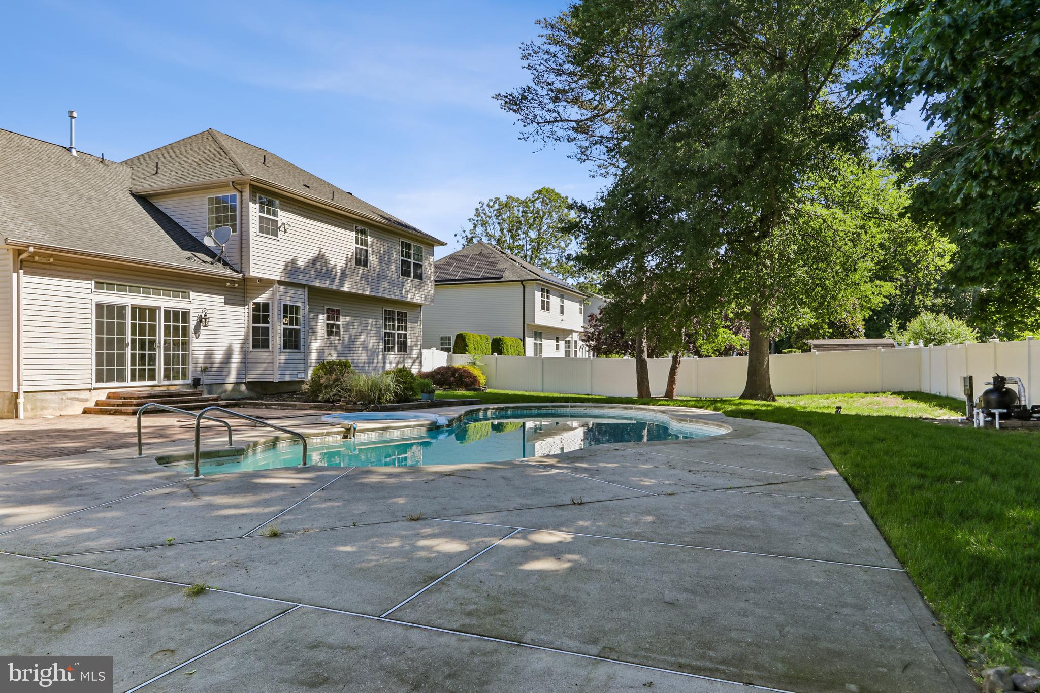 7 Longfellow Ln, Hainesport, NJ 08036 photo