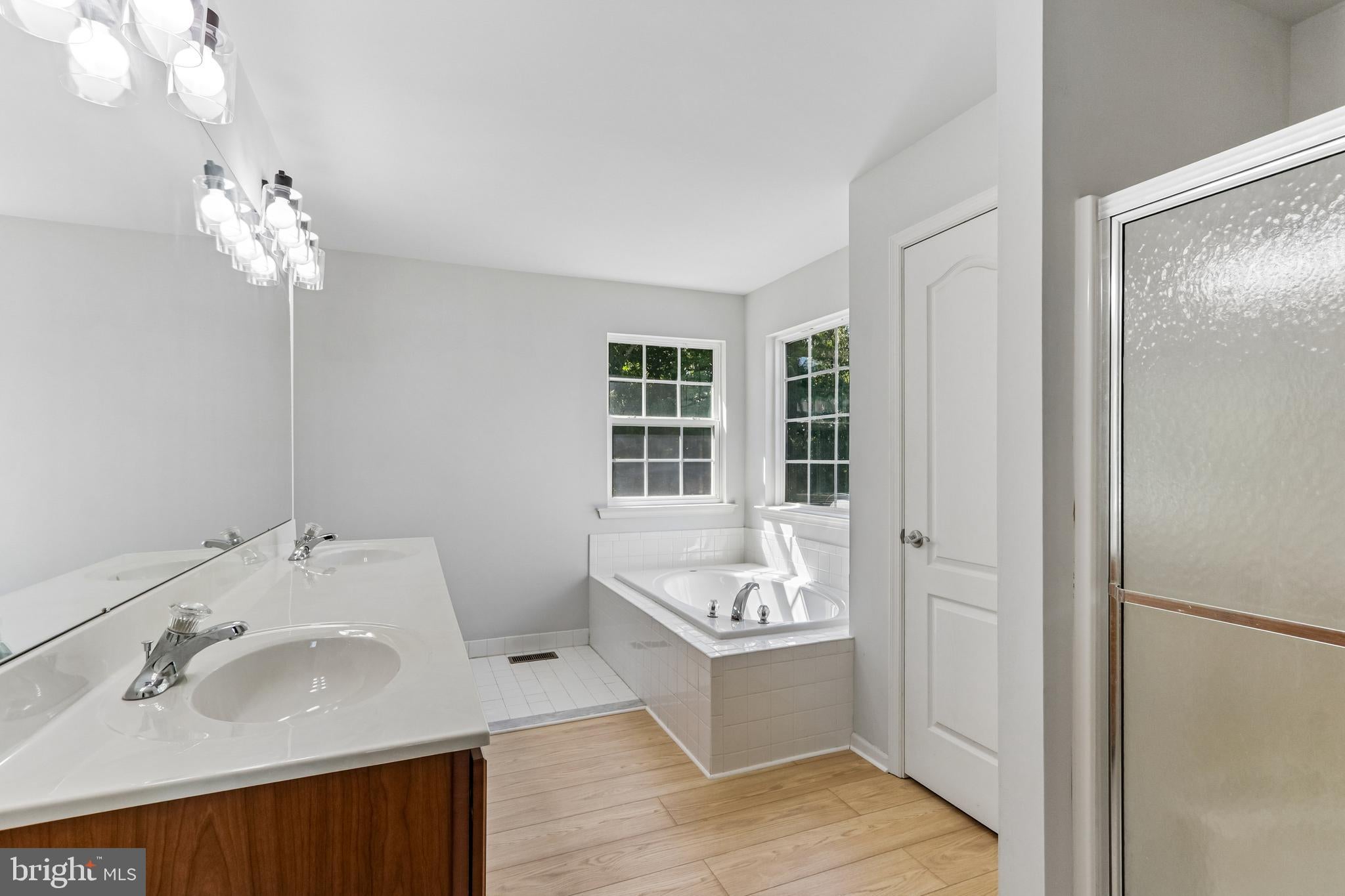 7 Longfellow Ln, Hainesport, NJ 08036 photo