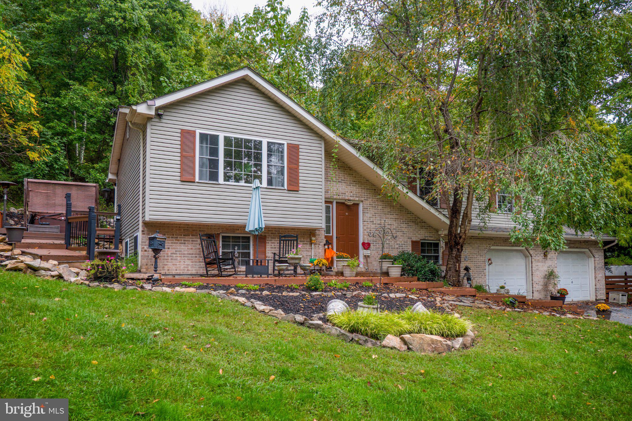 2362 Springtown Hill Rd, Hellertown, PA 18055