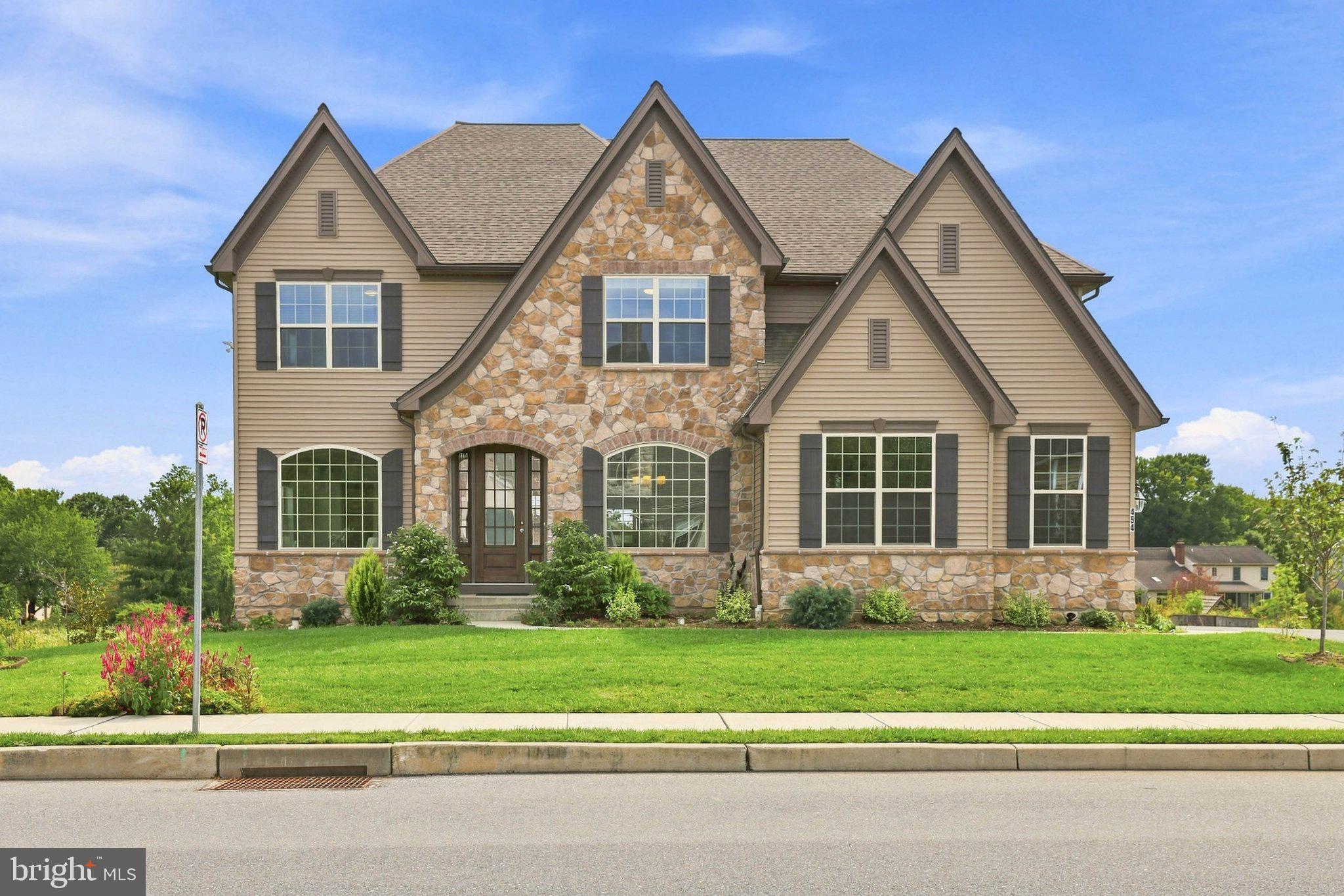 454 Delp Rd, Lancaster, PA 17601