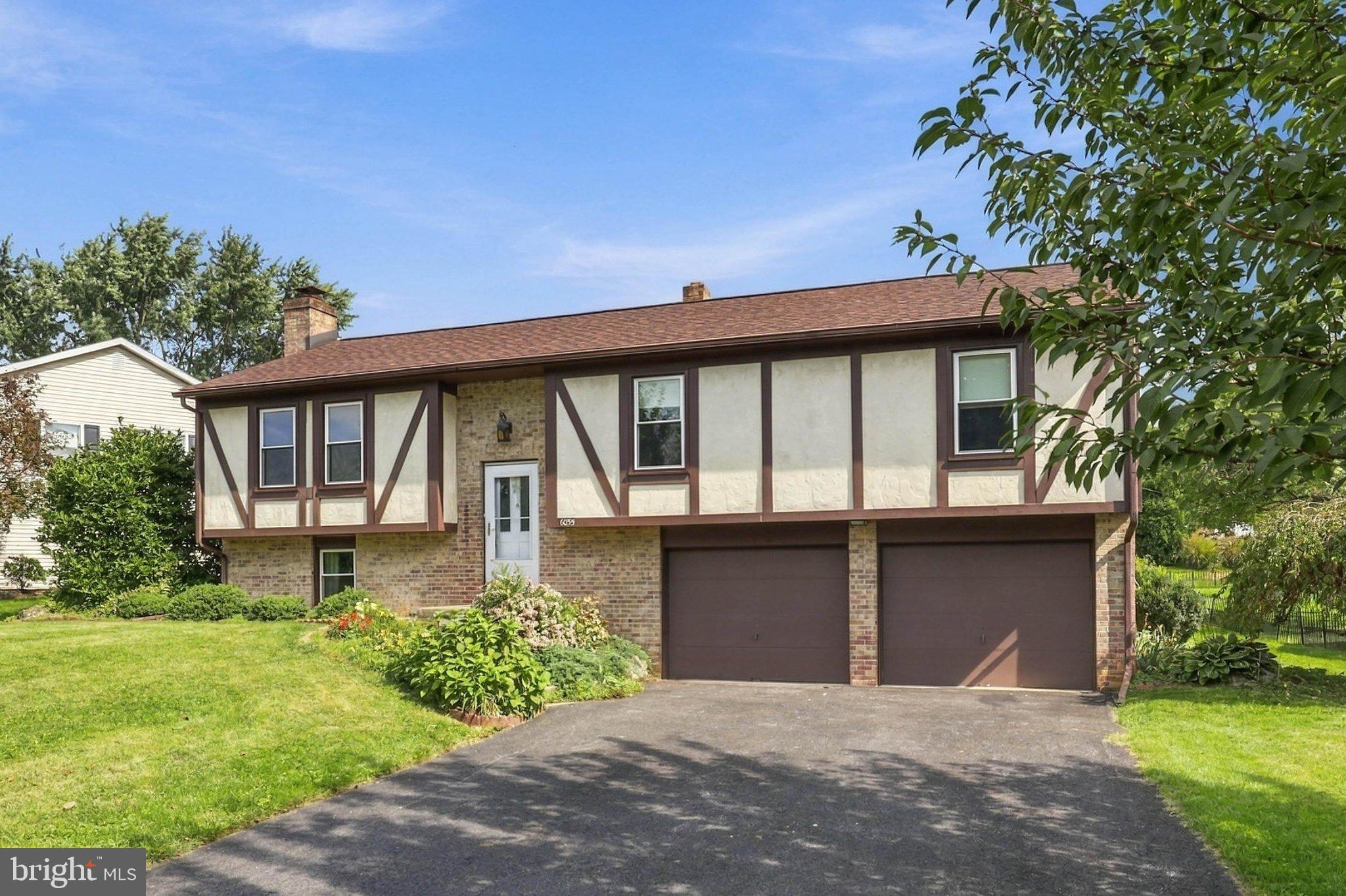 6055 Geneva Dr, East Petersburg, PA 17520 photo