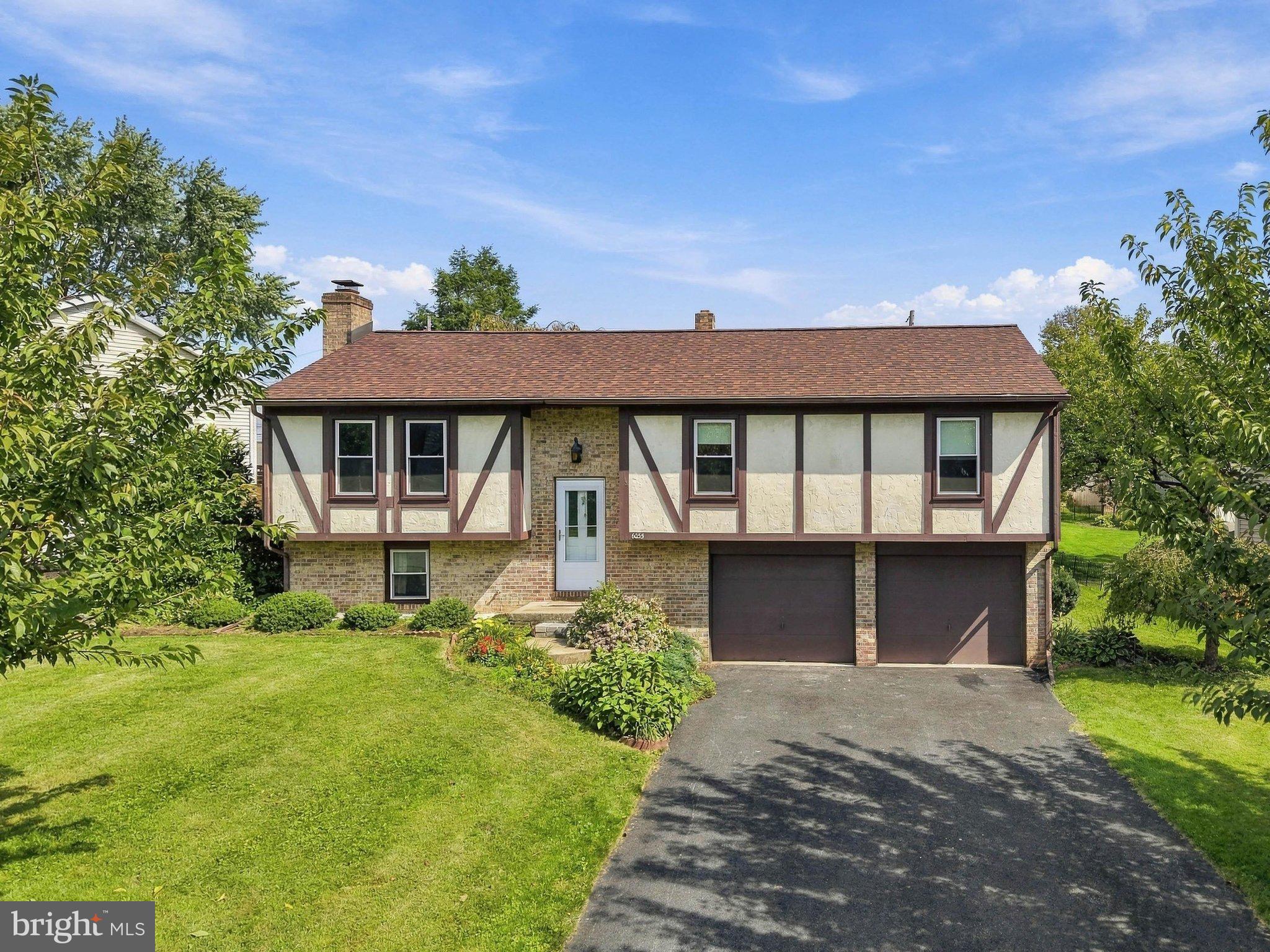 6055 Geneva Dr, East Petersburg, PA 17520 photo