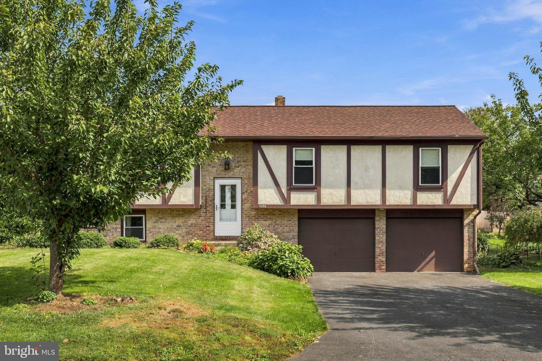 6055 Geneva Dr, East Petersburg, PA 17520 photo