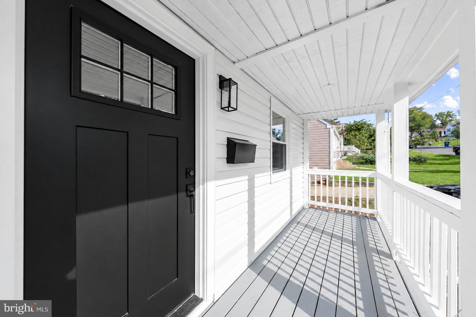 143 S Huron Dr, Oxon Hill, MD 20745 photo