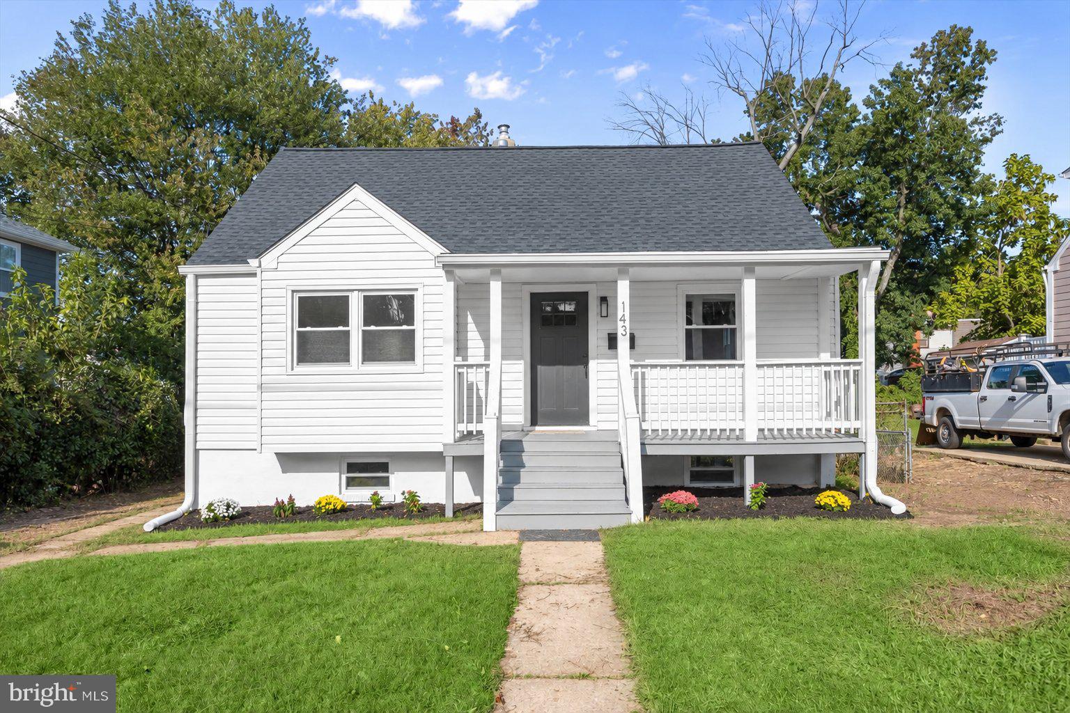 143 Huron Dr, Oxon Hill, MD 20745