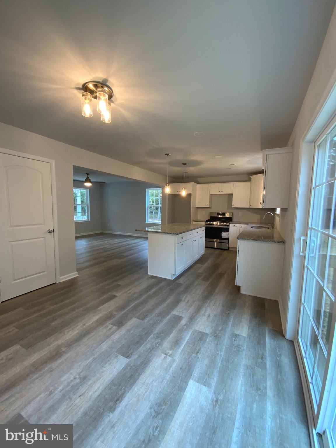 1021 Evergreen Ln, Williamstown, NJ 08094 photo