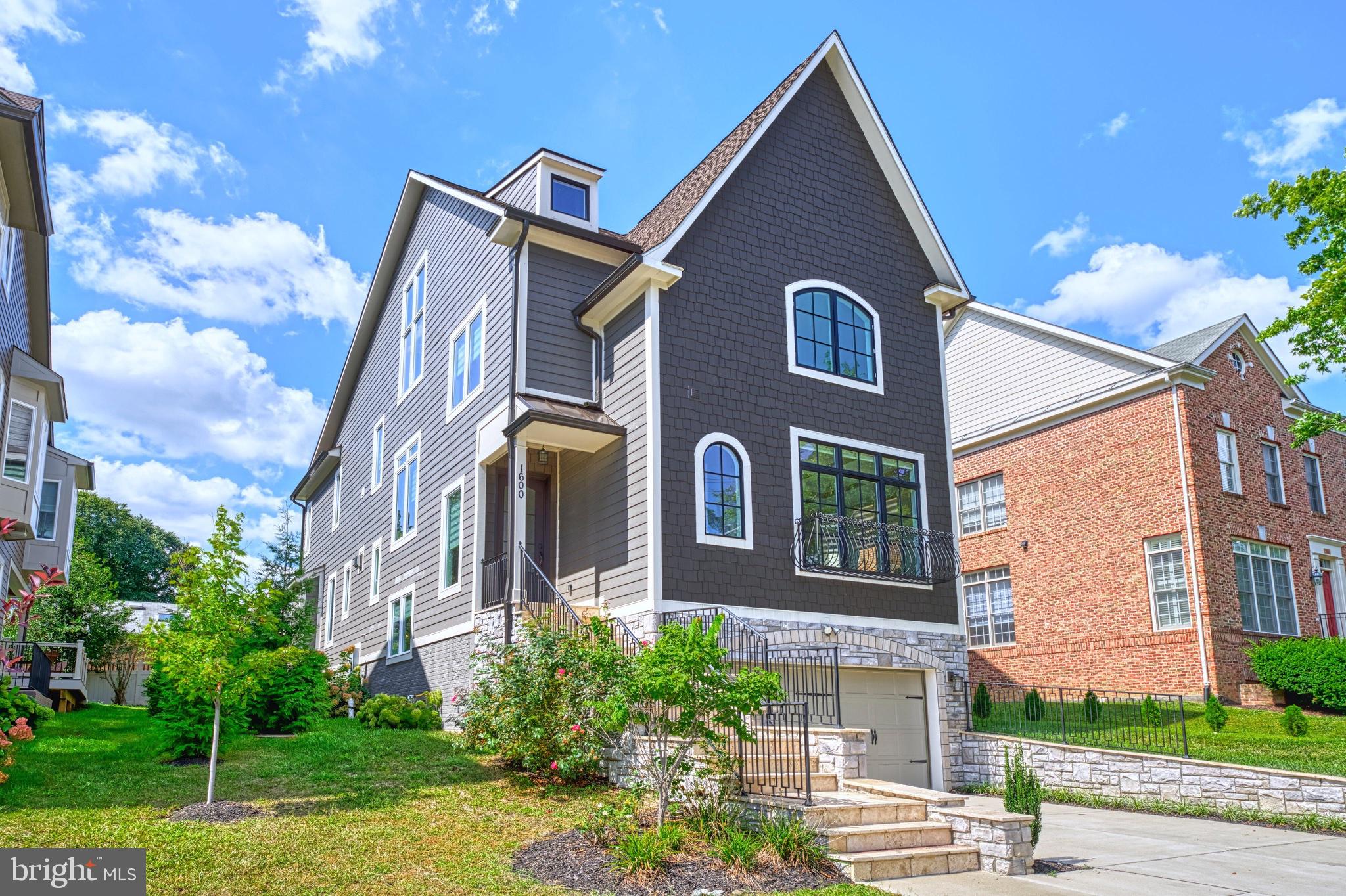 1600 Great Falls St, Mc Lean, VA 22101