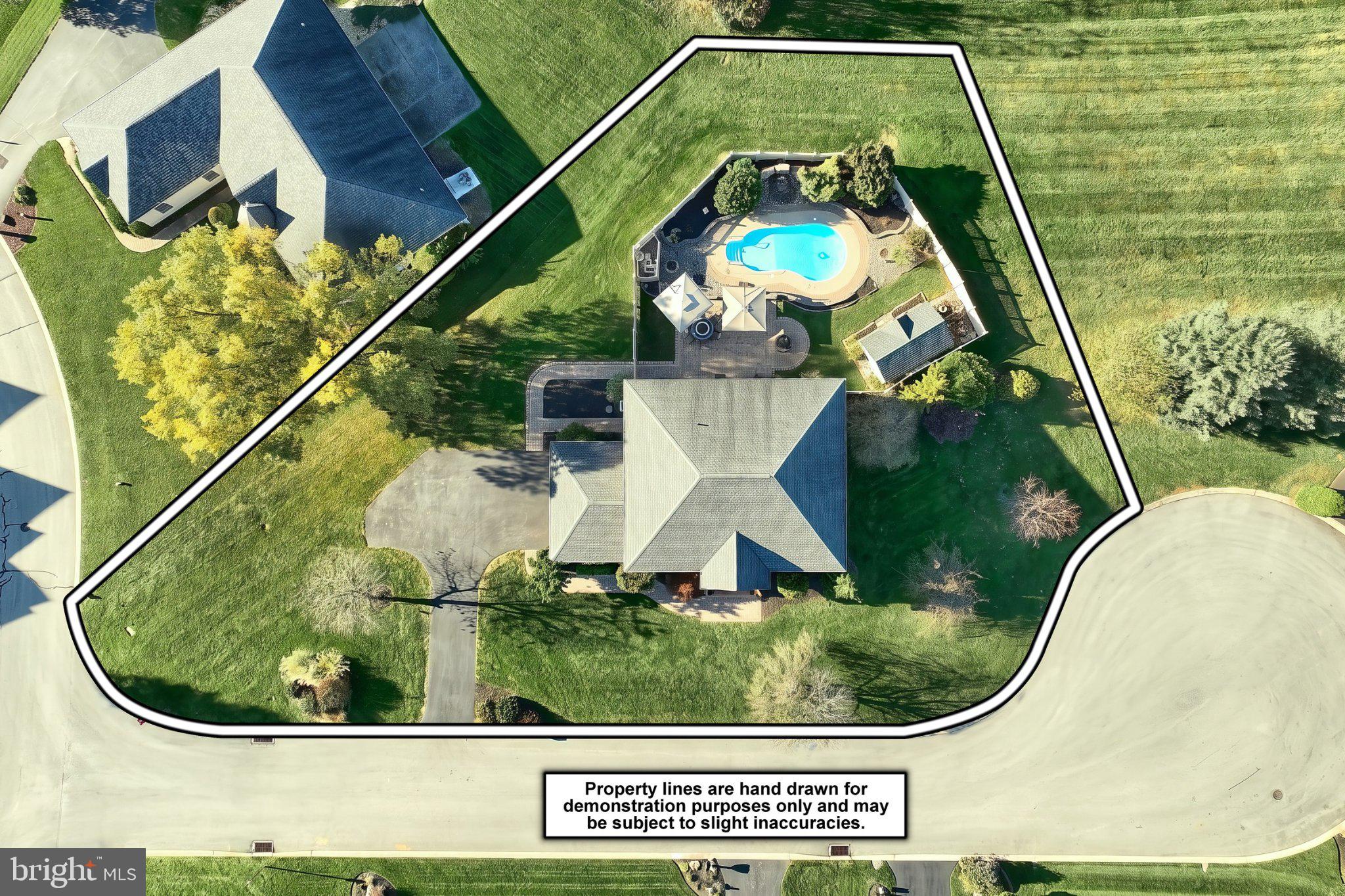1132 Hogans Cv, York, PA 17404 photo