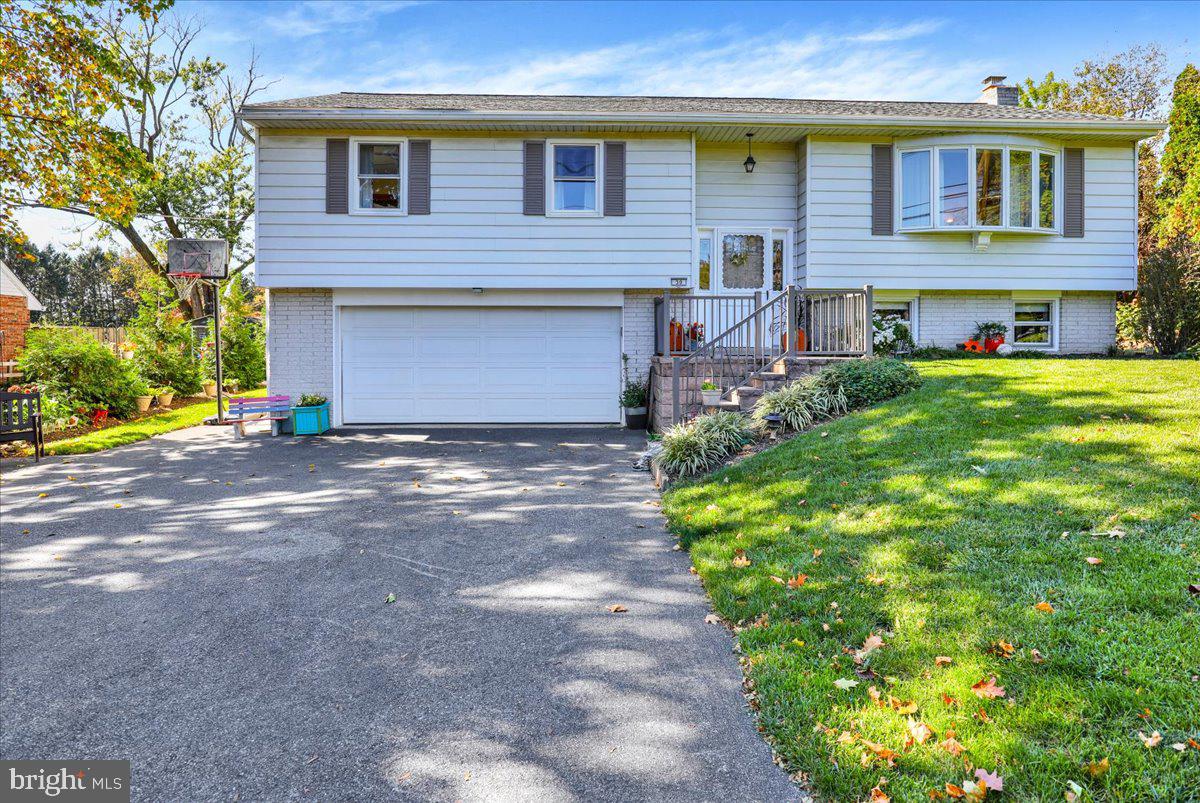 30 Church St, Ephrata, PA 17522
