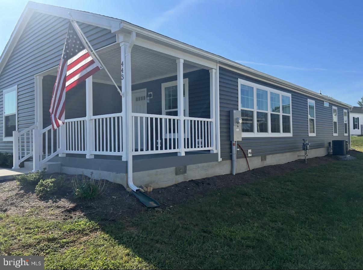 443 Eastwood Ln, Lancaster, PA 17603 photo