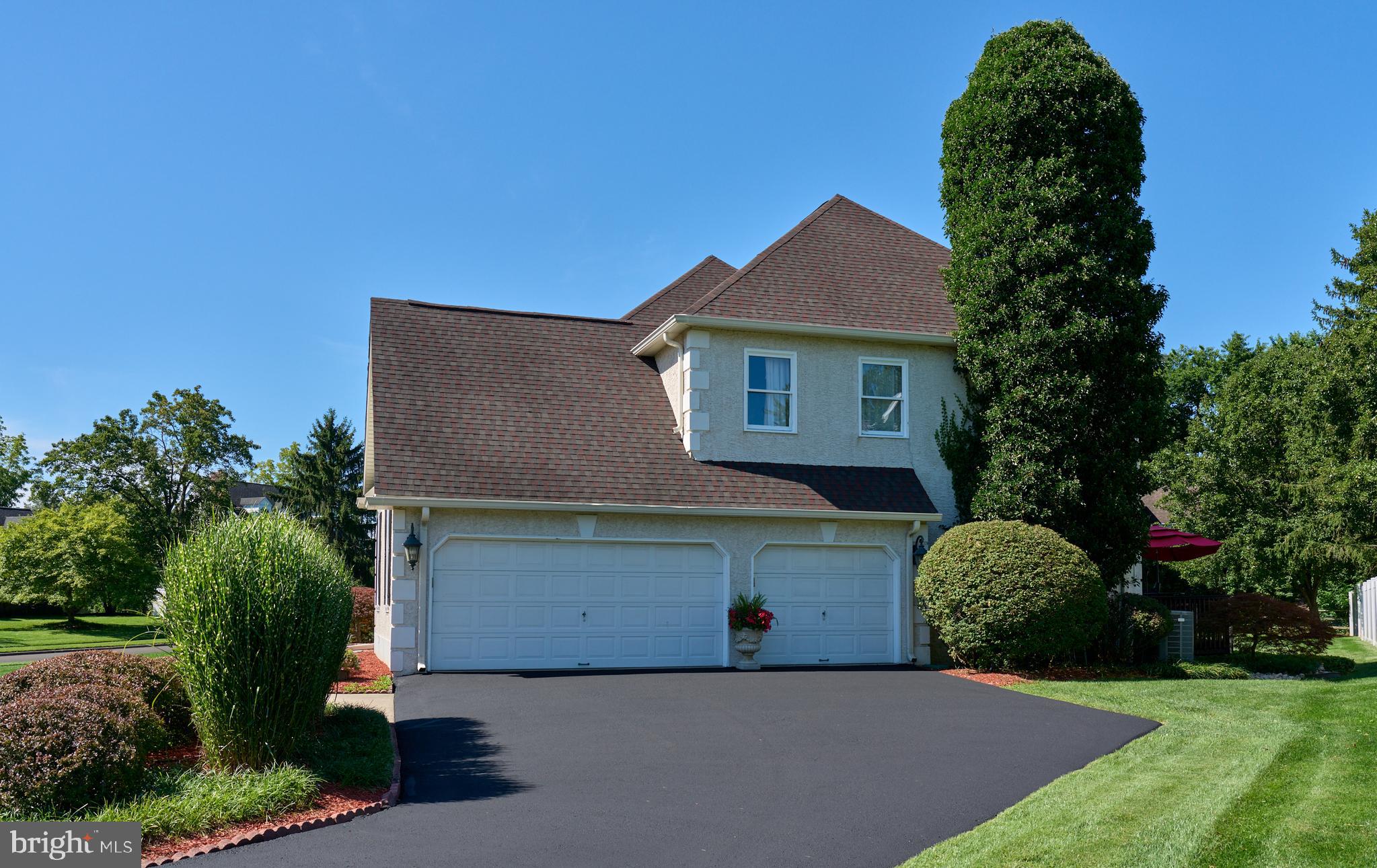1280 Taylor Dr, Langhorne, PA 19047 photo