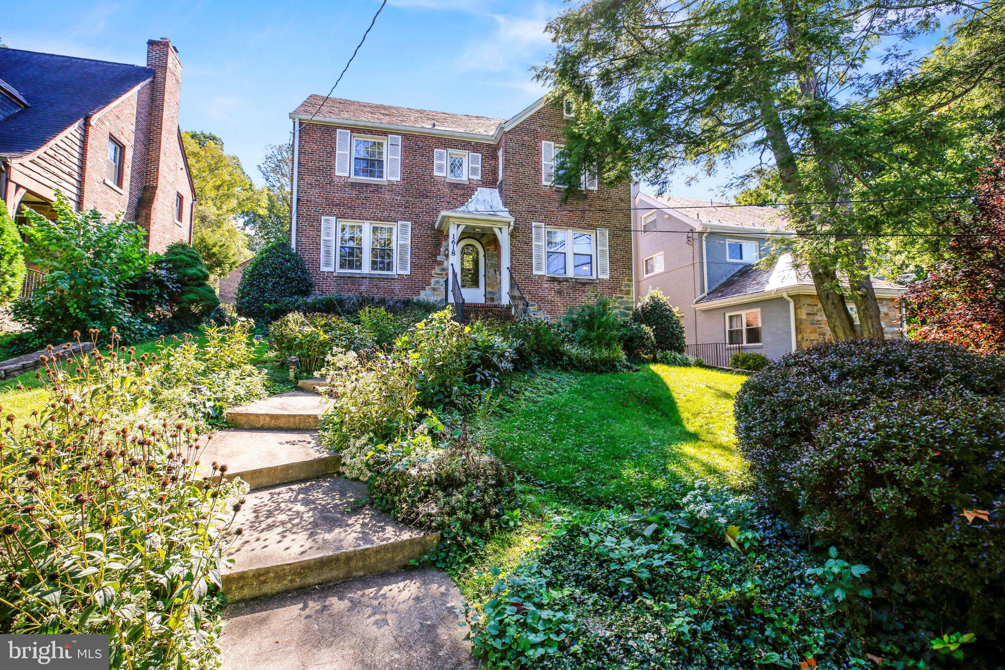 1618 Juniper St, Washington, DC 20012