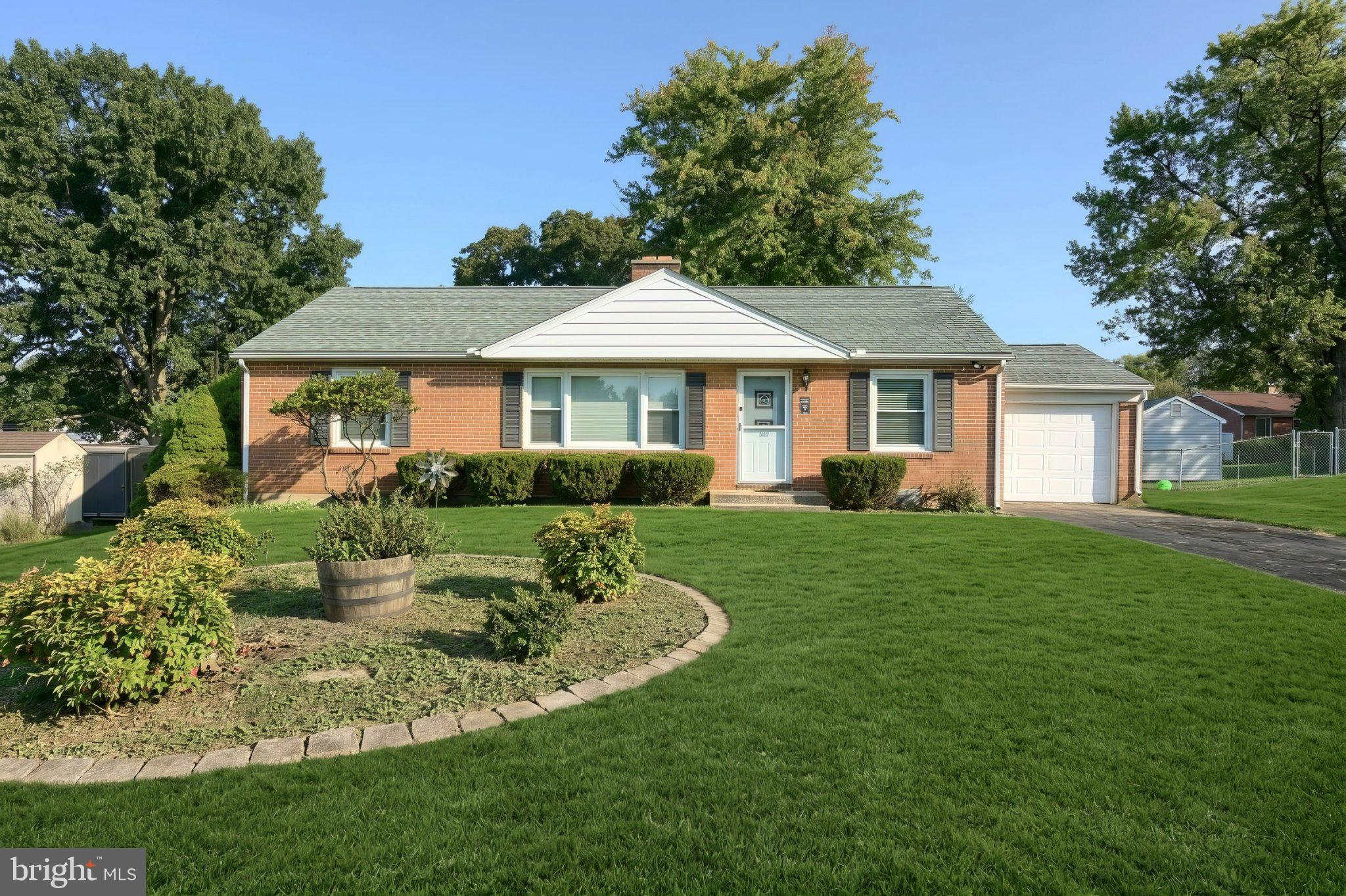 1767 San Gabriel Dr, York, PA 17406 photo